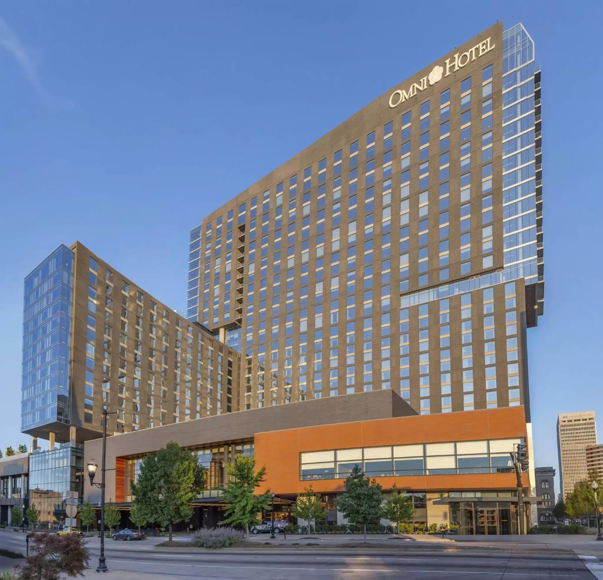 Property Building in Omni Louisville Hotel