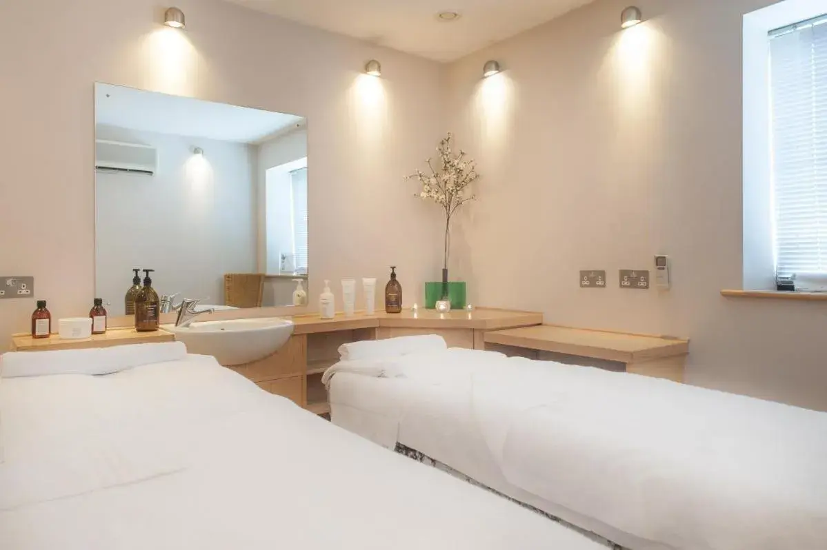 Spa and wellness centre/facilities in Woodbury Park Hotel & Spa