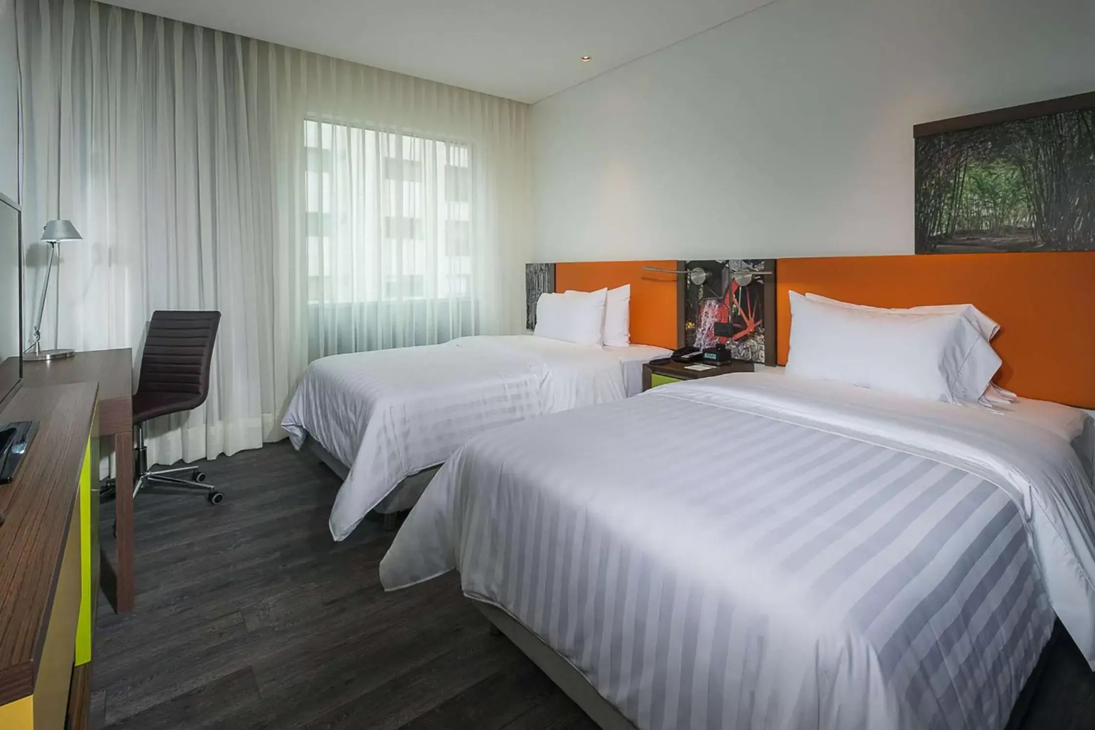Bedroom, Bed in Hampton by Hilton Barranquilla