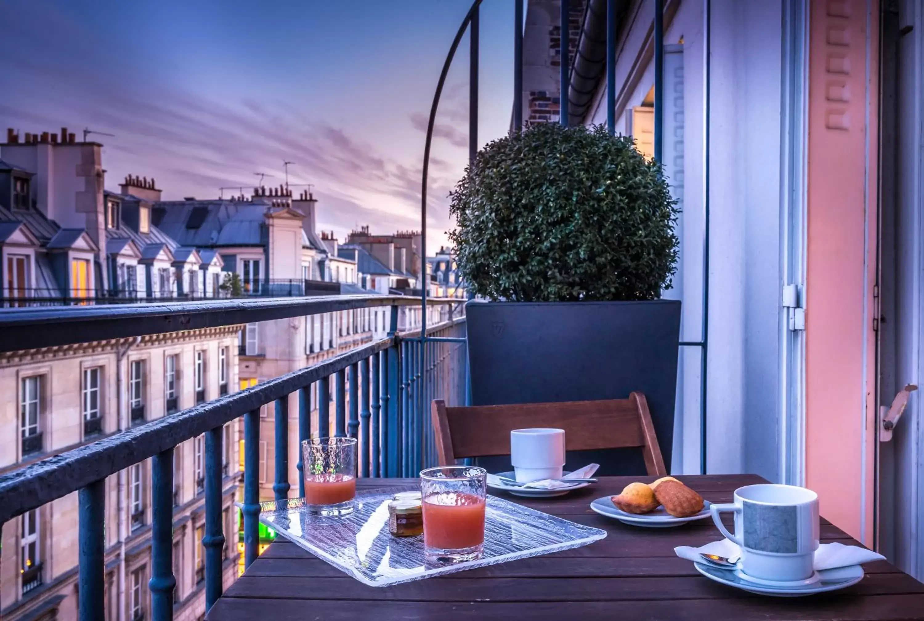 Balcony/Terrace in Hotel Opéra Marigny