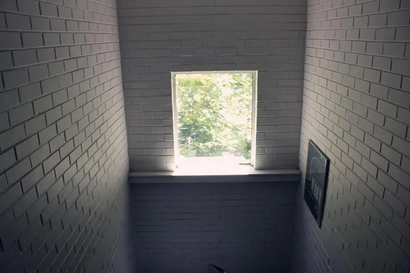 Decorative detail in H & D Apartments