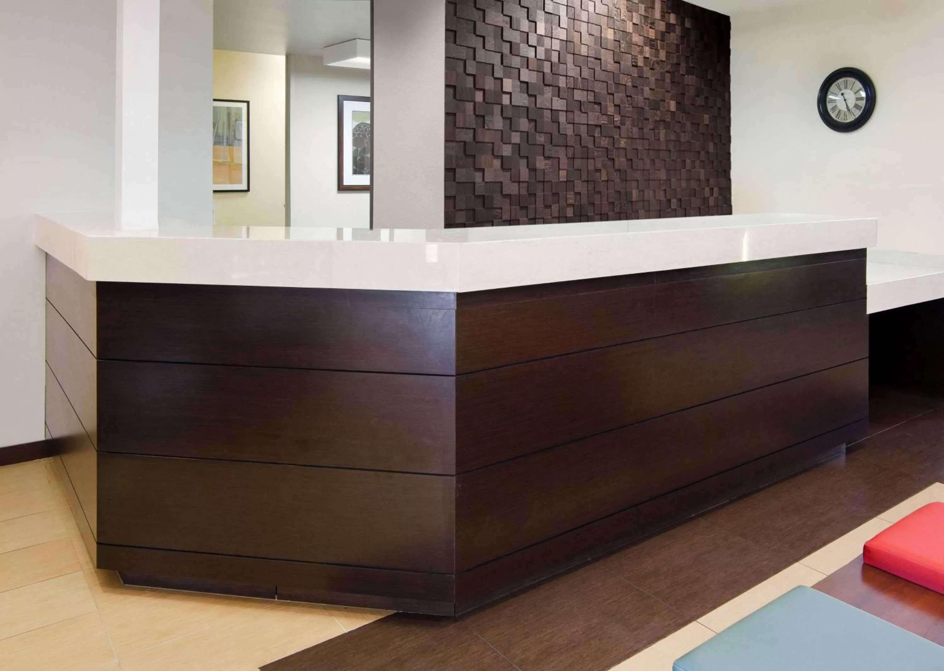 Summer in Sonesta ES Suites Fresno