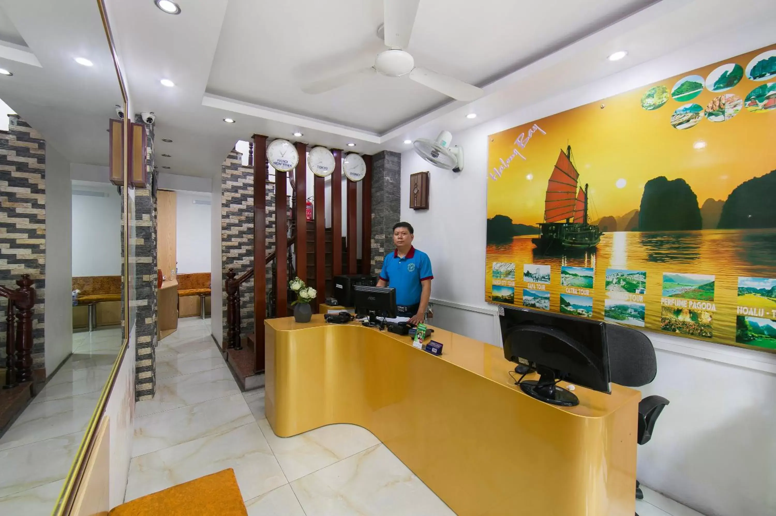 Facade/entrance in Hanoi Fantasea Hotel Facade/entrance in Hanoi Fantasea Hotel