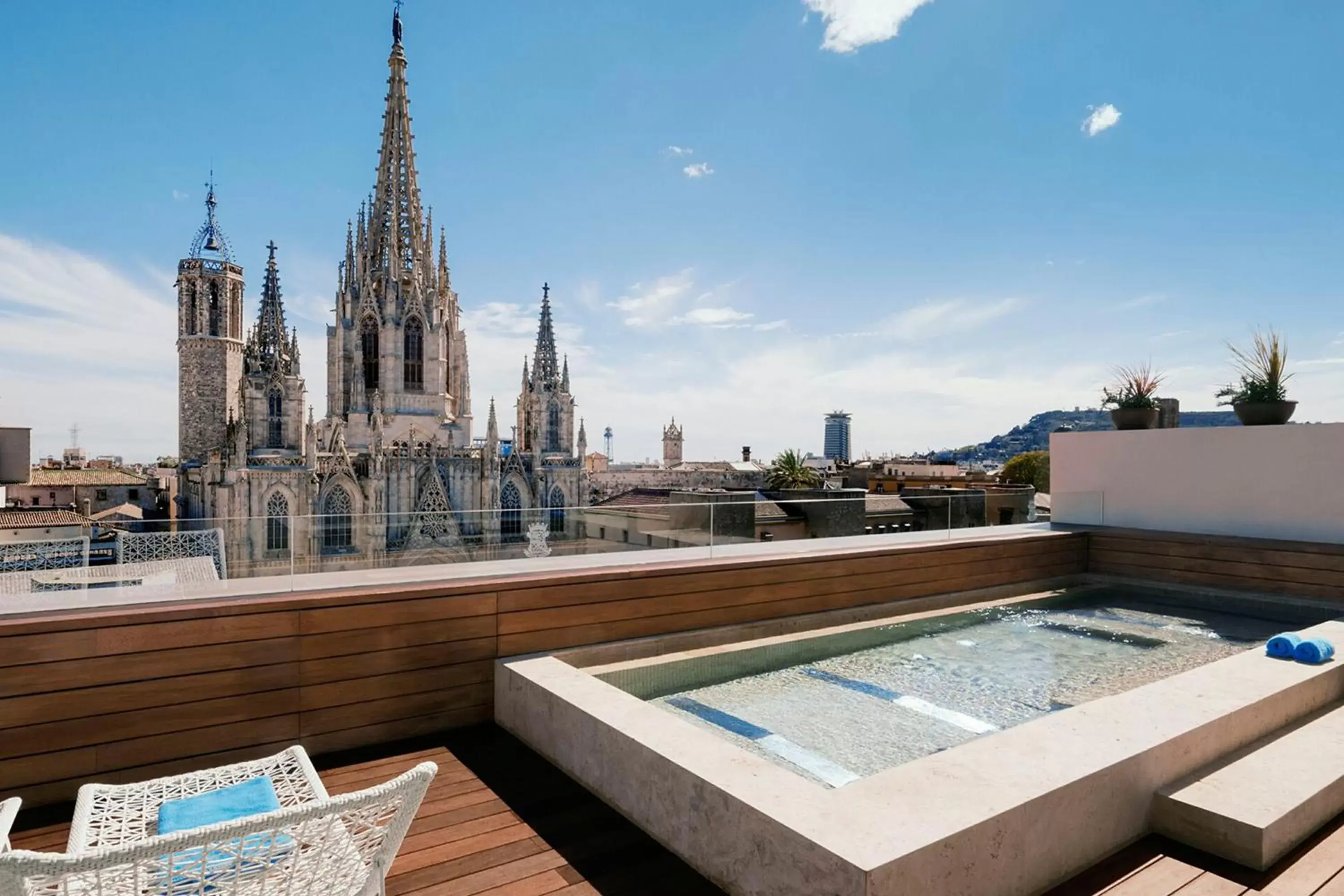Open Air Bath in Colón Hotel Barcelona