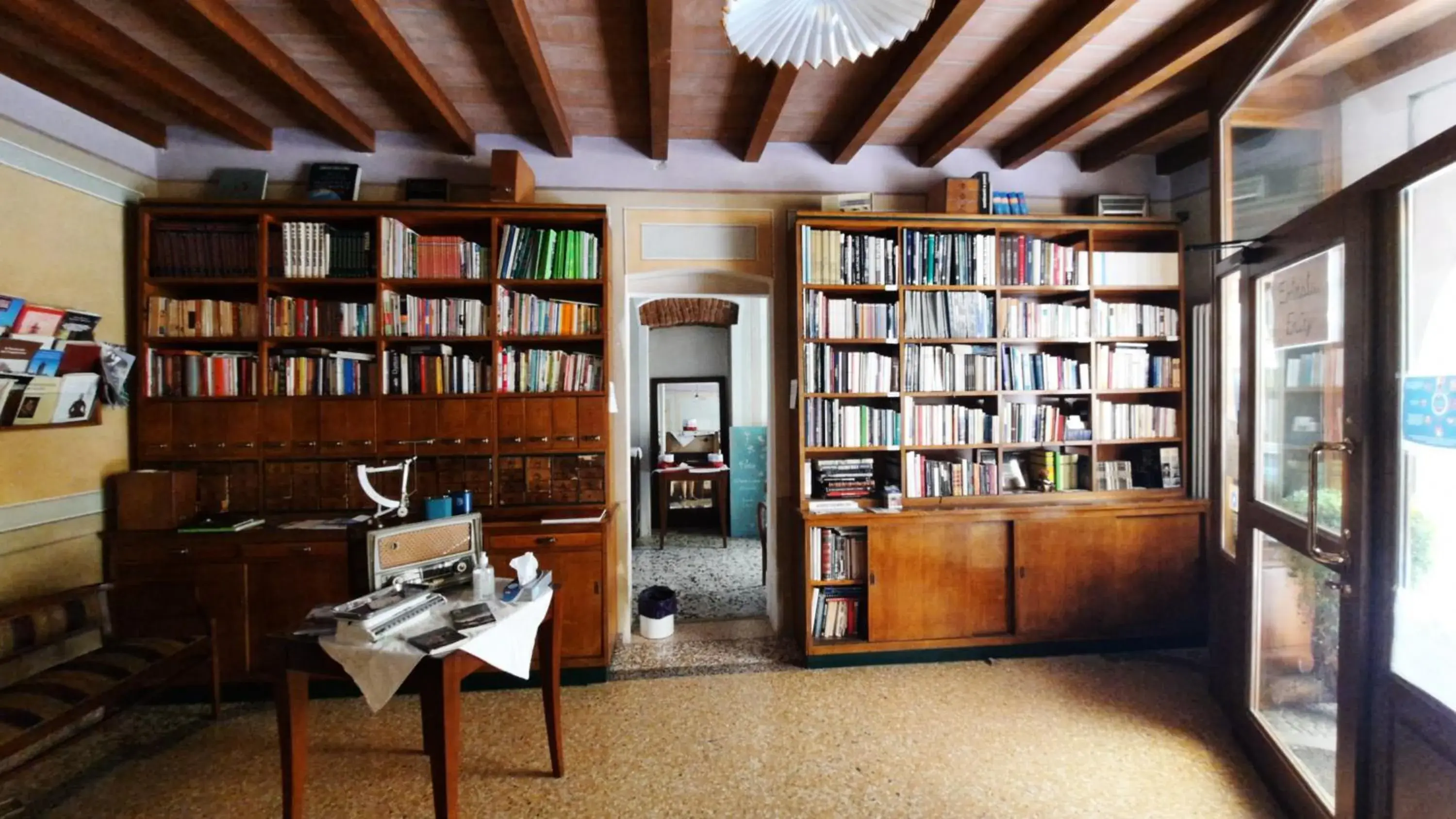 Library in Albergo Giulia Gonzaga