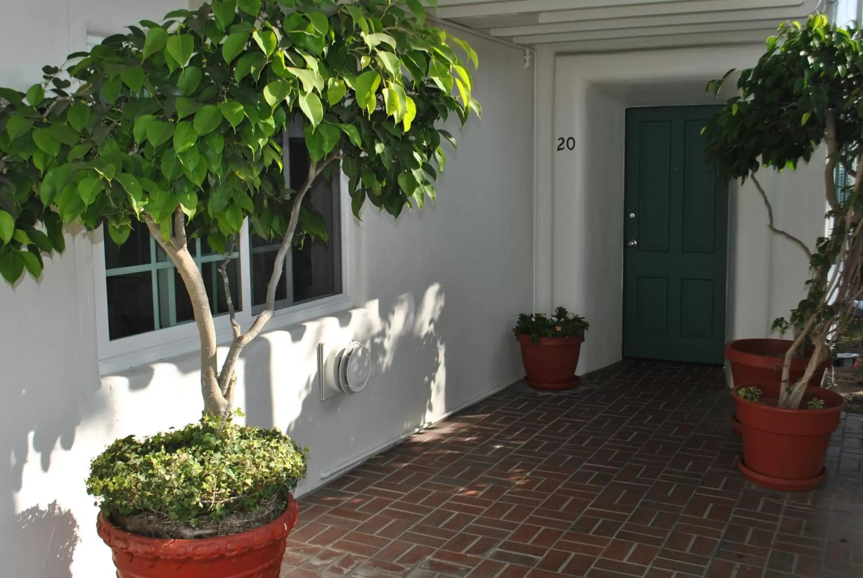 Decorative detail in Coast Village Inn Decorative detail in Coast Village Inn