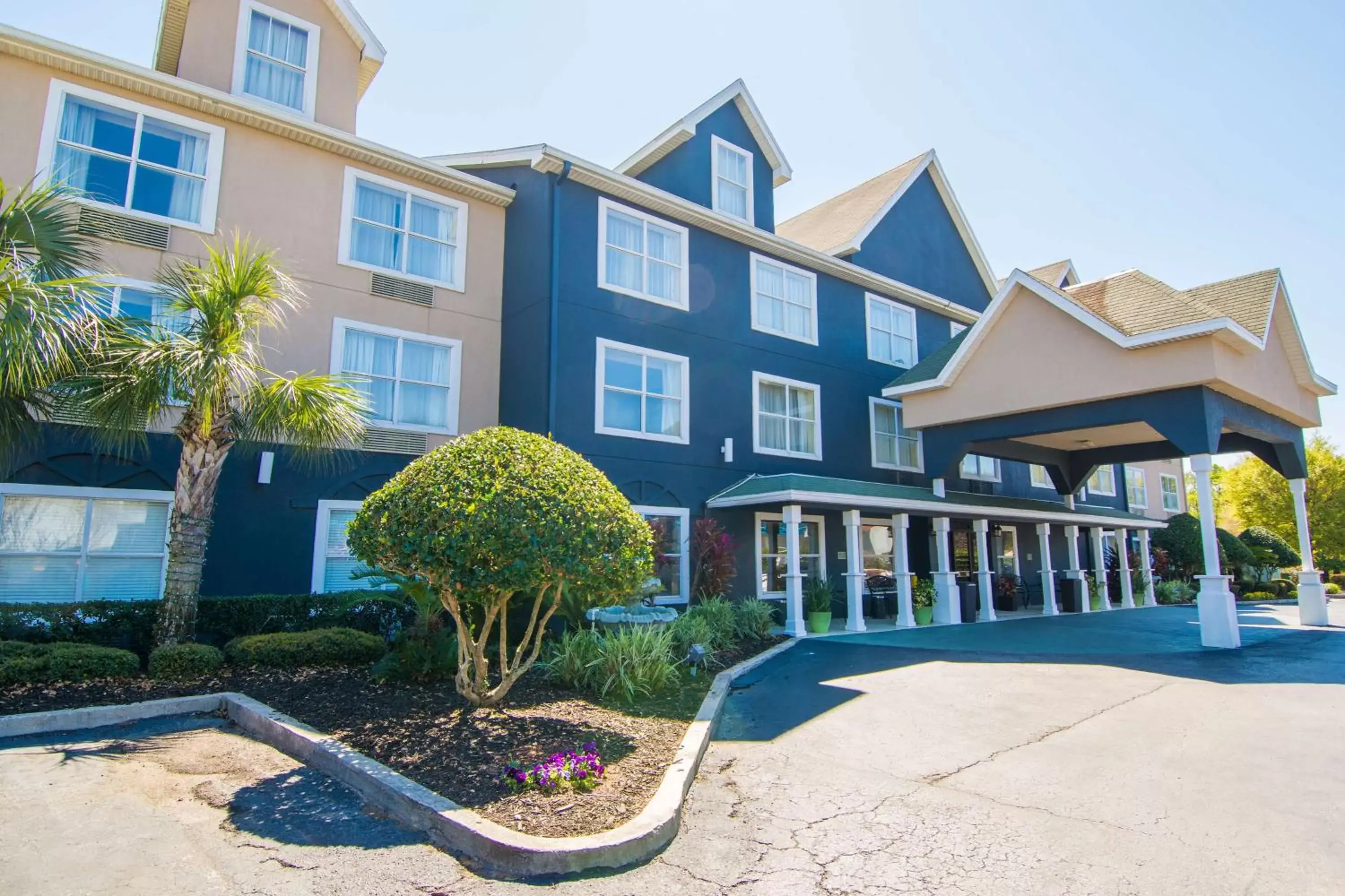 Property Building in Country Inn & Suites by Radisson, Jacksonville, FL