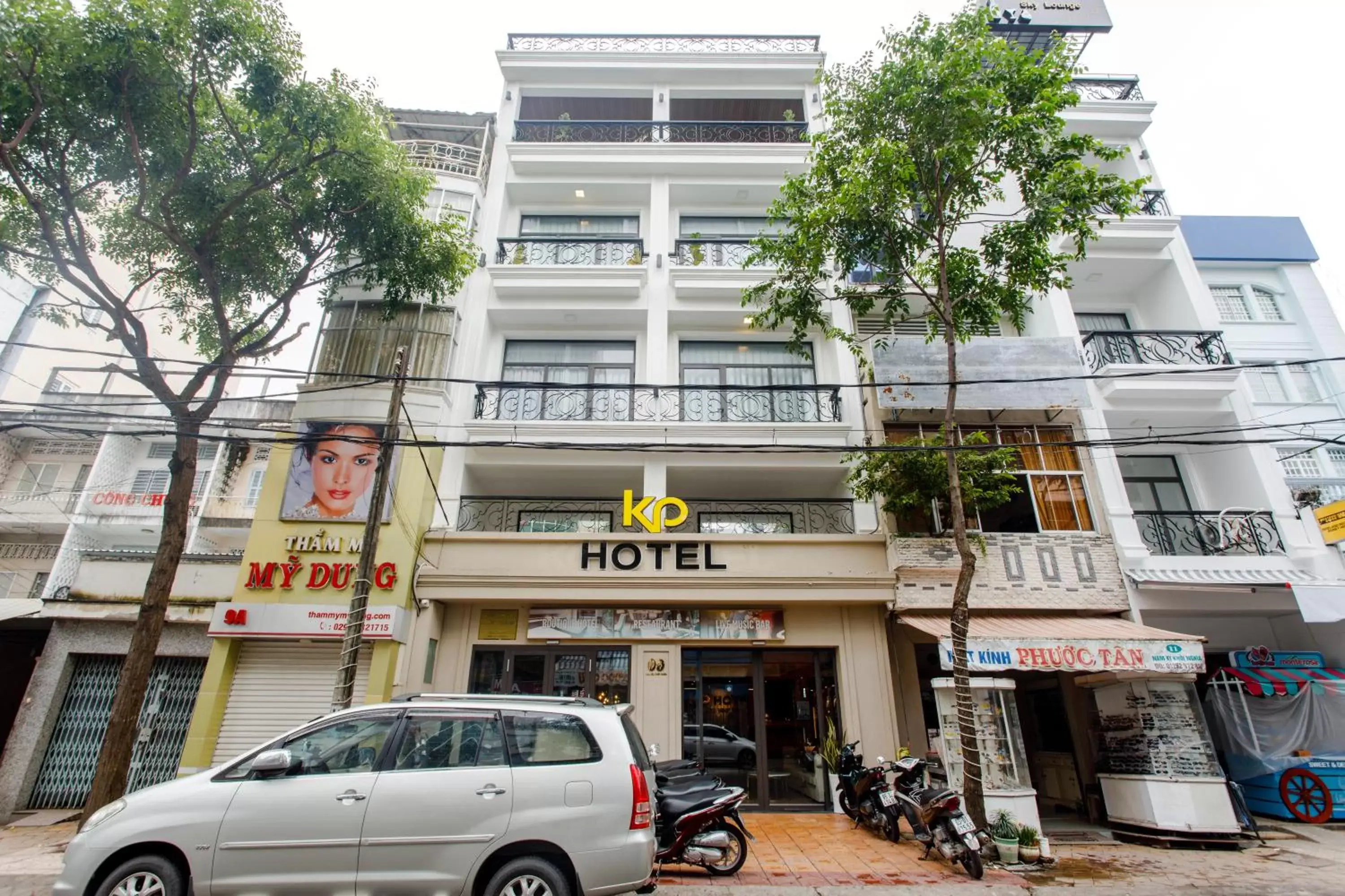 Property building in KP Hotel Property building in KP Hotel