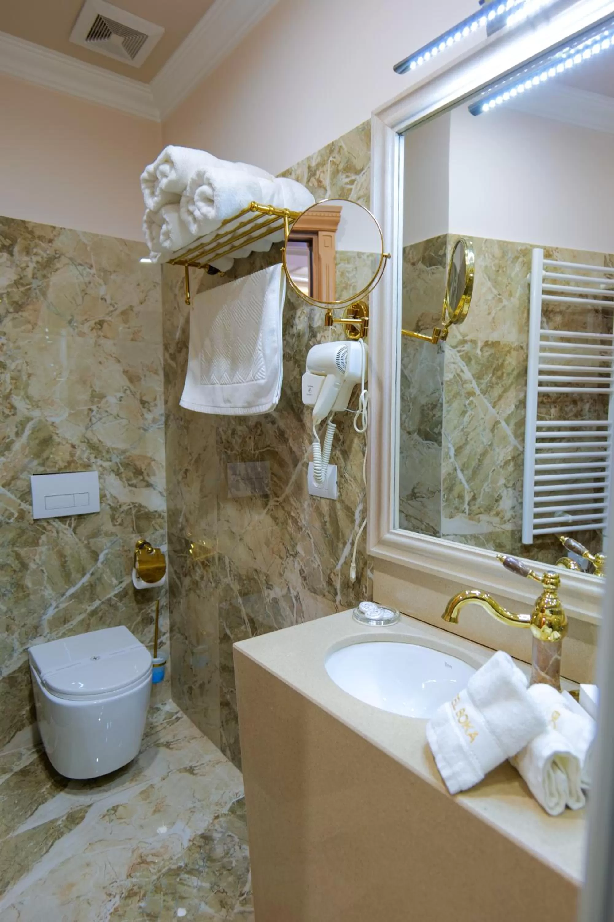 Toilet in Hotel Boka