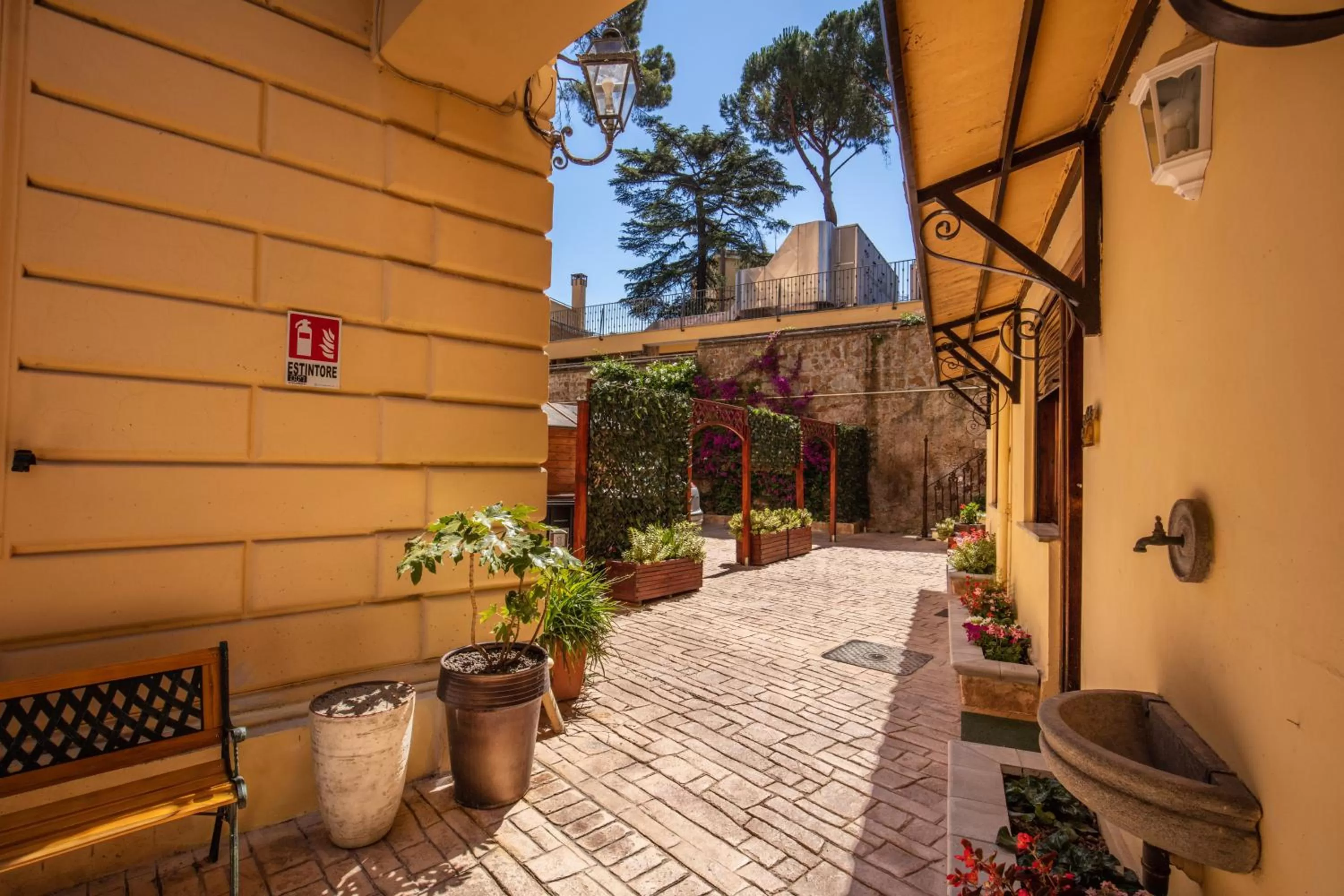 Property building in Rome Garden Hotel