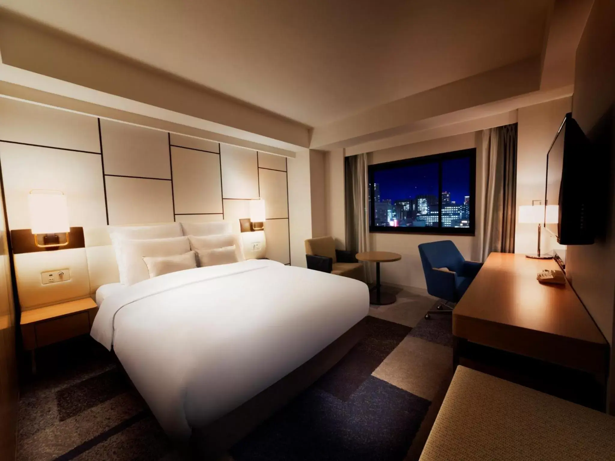 Photo of the whole room in ANA Crowne Plaza Osaka, an IHG Hotel