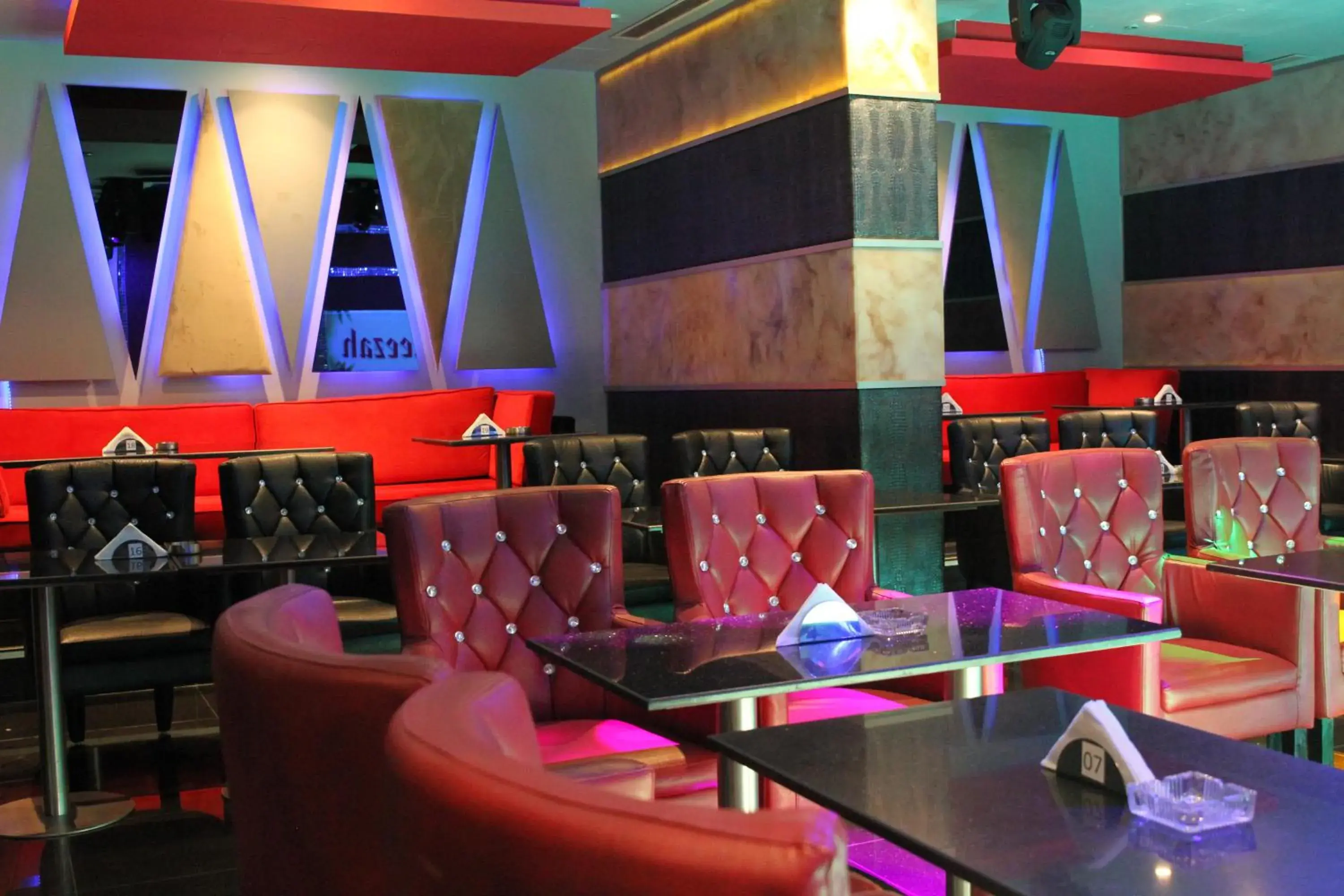 Nightclub / DJ, Restaurant/Places to Eat in The leela Hotel