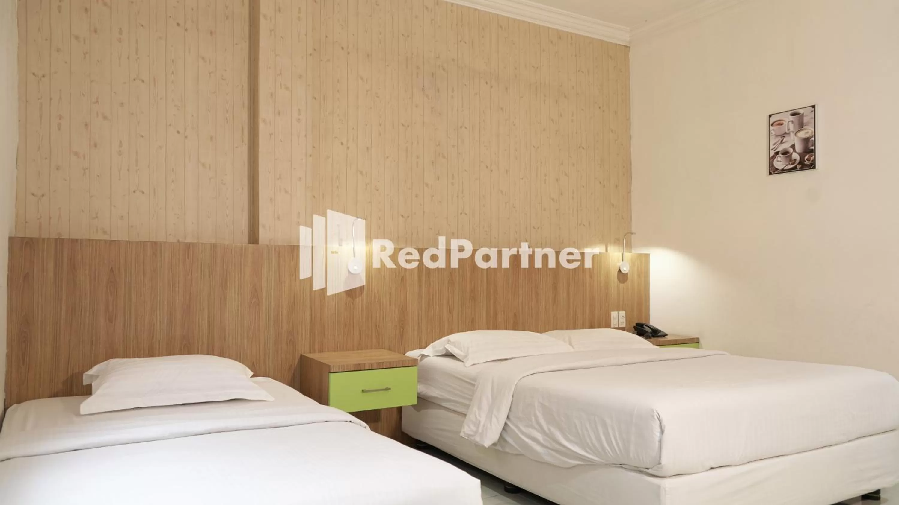 Bedroom, Bed in Wisma Sederhana Medan Mitra RedDoorz
