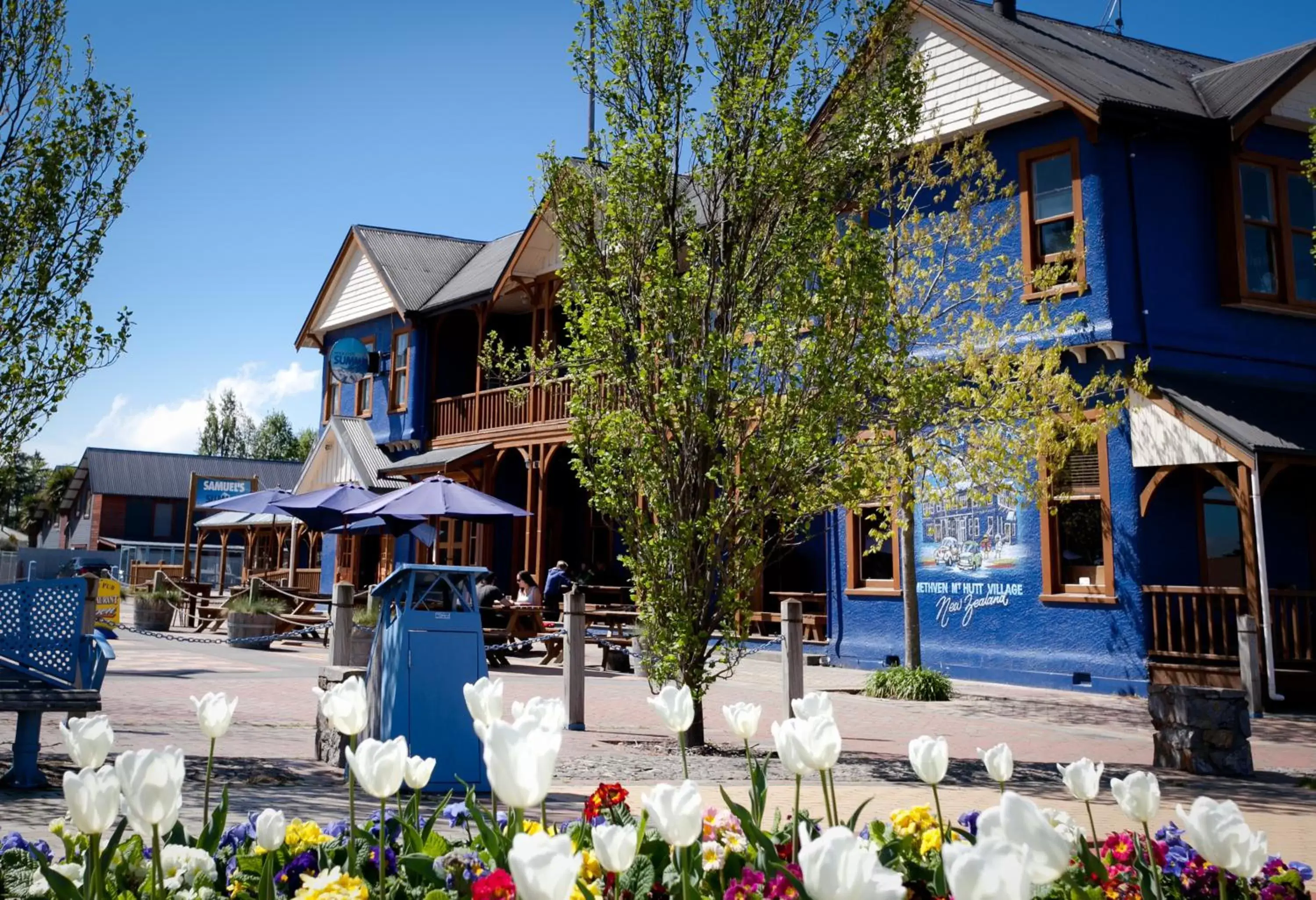 Spring, Property Building in The Blue Pub