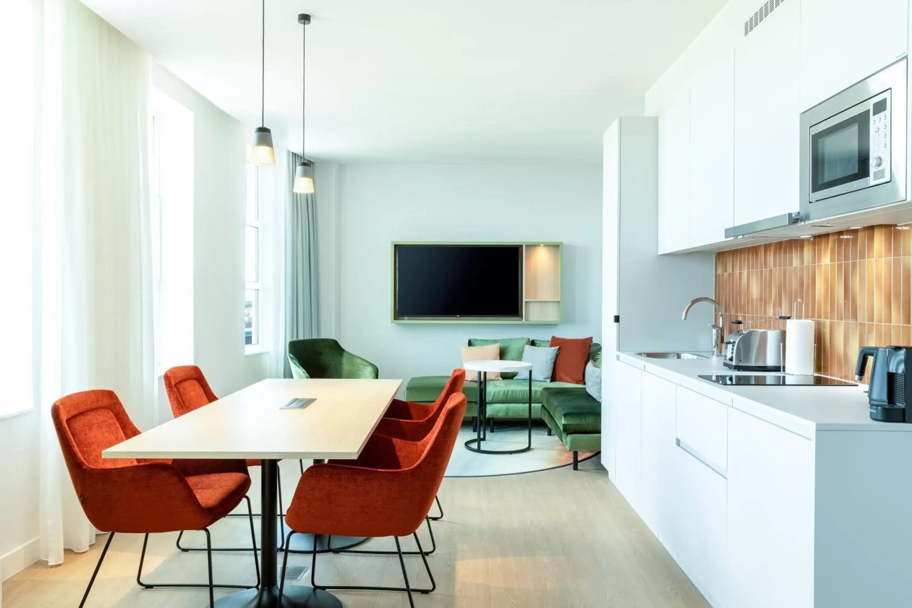 Bedroom, Dining Area in Residence Inn by Marriott The Hague