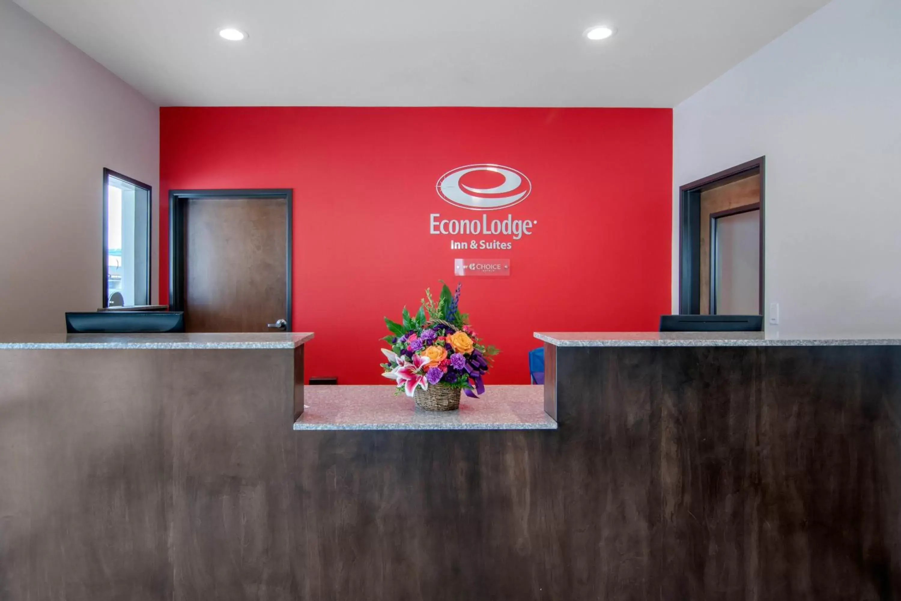 Lobby/Reception in Econo Lodge Inn & Suites