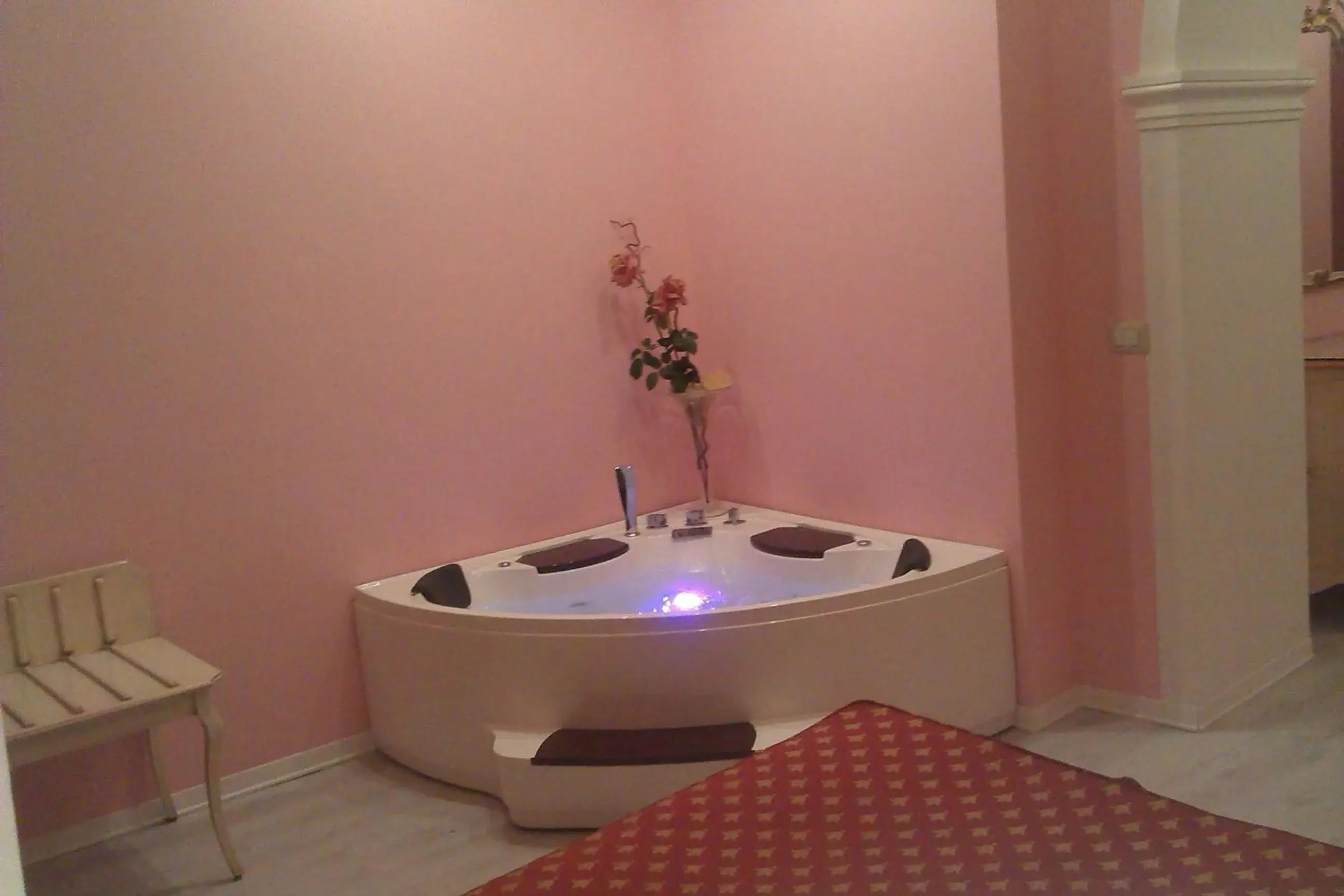 Hot Tub in Garda Sol SPA Hotel & Appartamenti