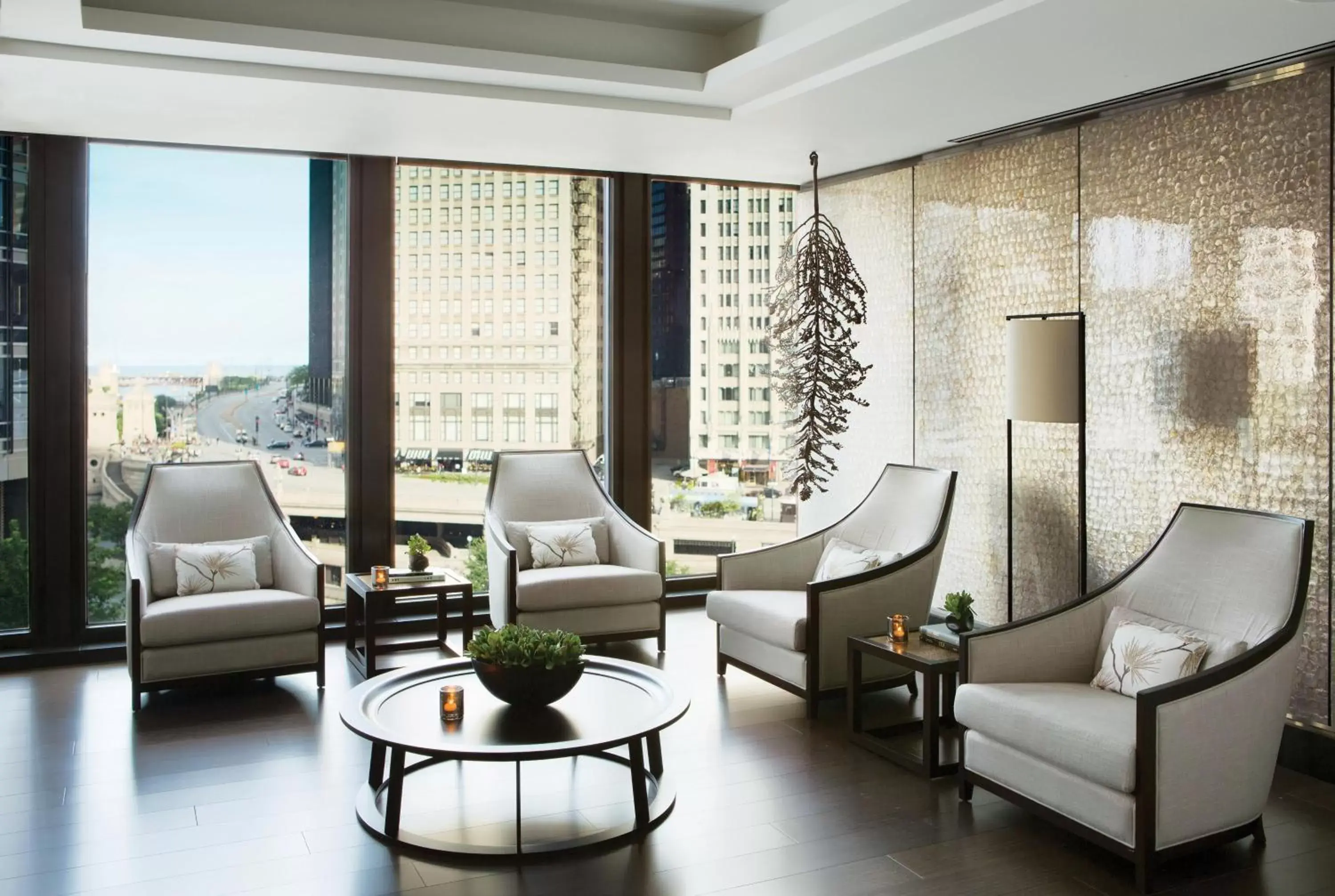 Spa and wellness centre/facilities, Lounge/Bar in The Langham Chicago