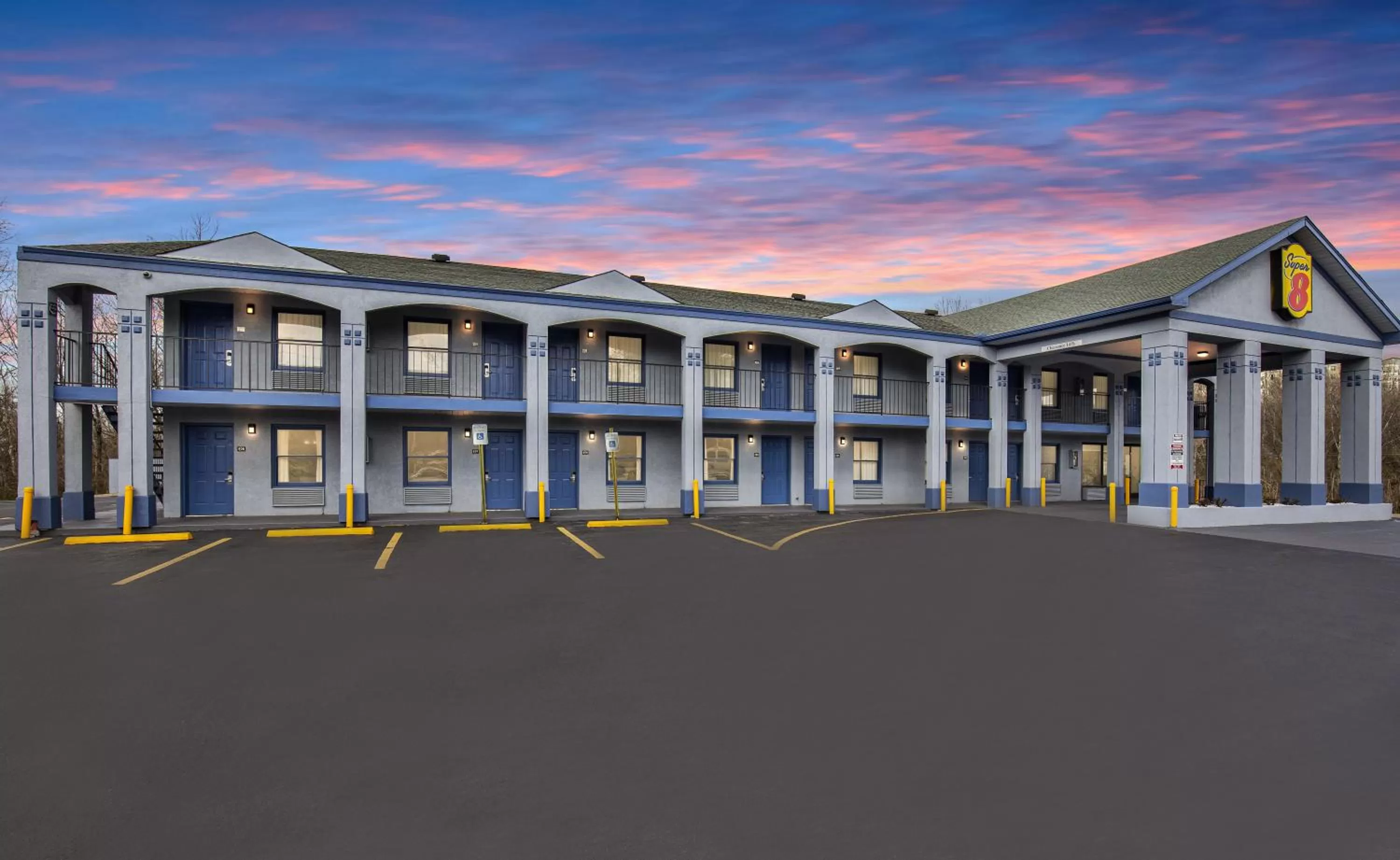 Property building in Super 8 by Wyndham Nashville West