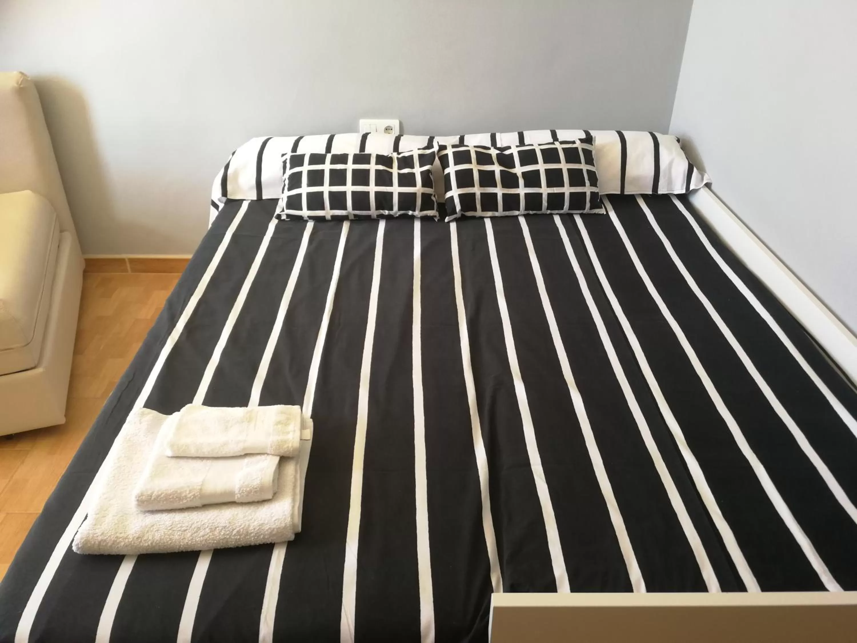 Bed in Benalmadena ,apartamento-Estudio primera Línea de Playa