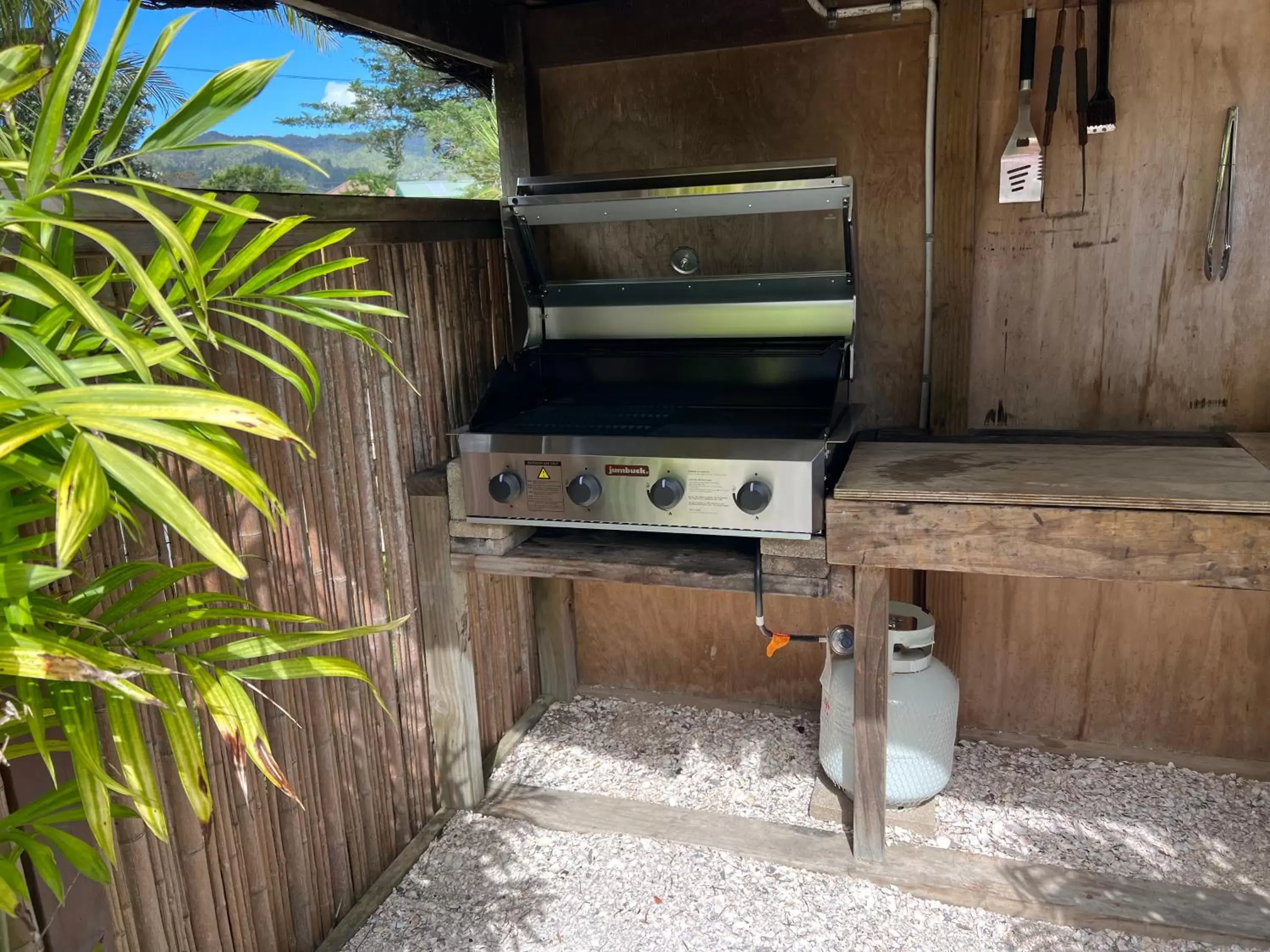 BBQ Facilities in Anchor Lodge Motel