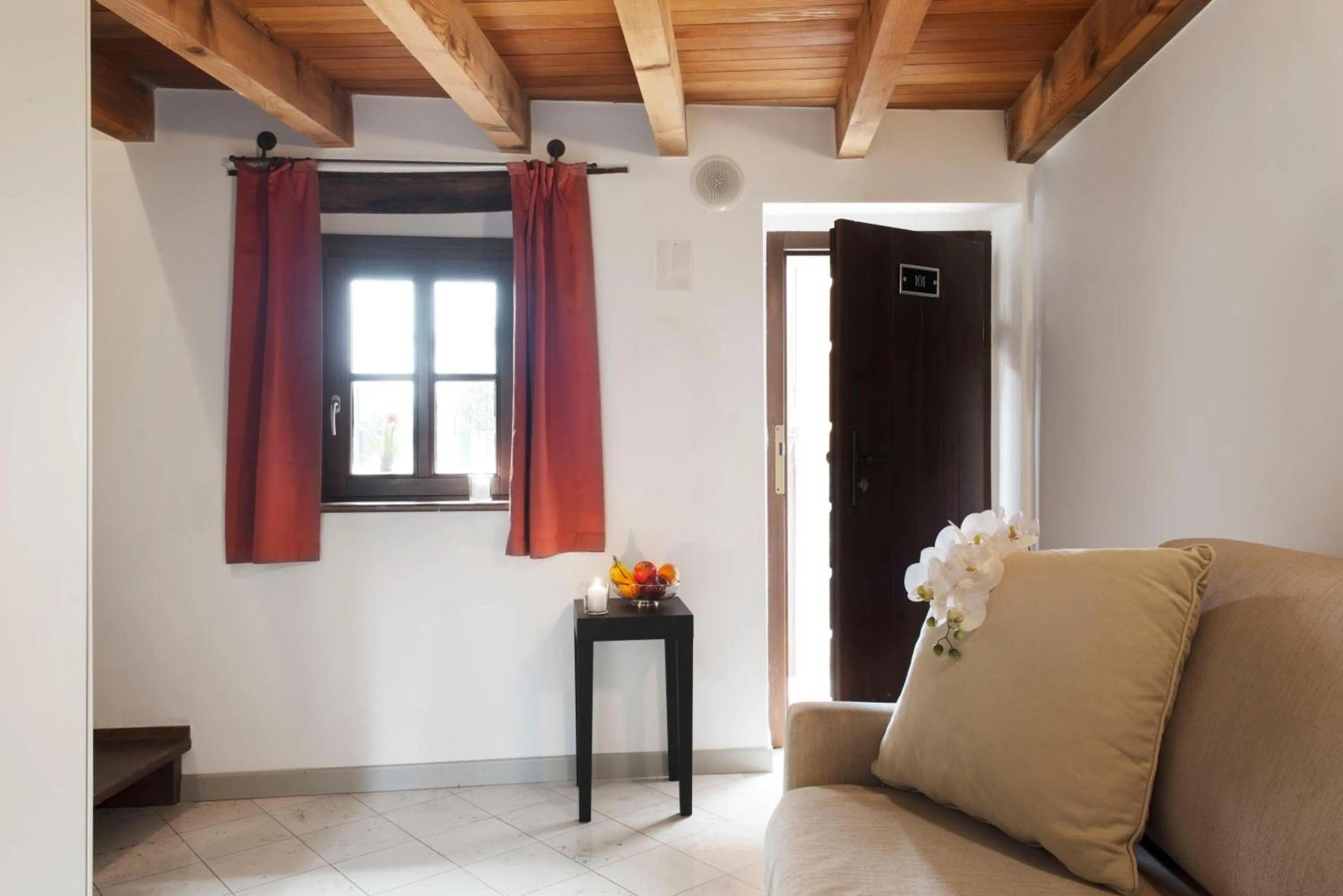 Seating area in Hotel Del Porto