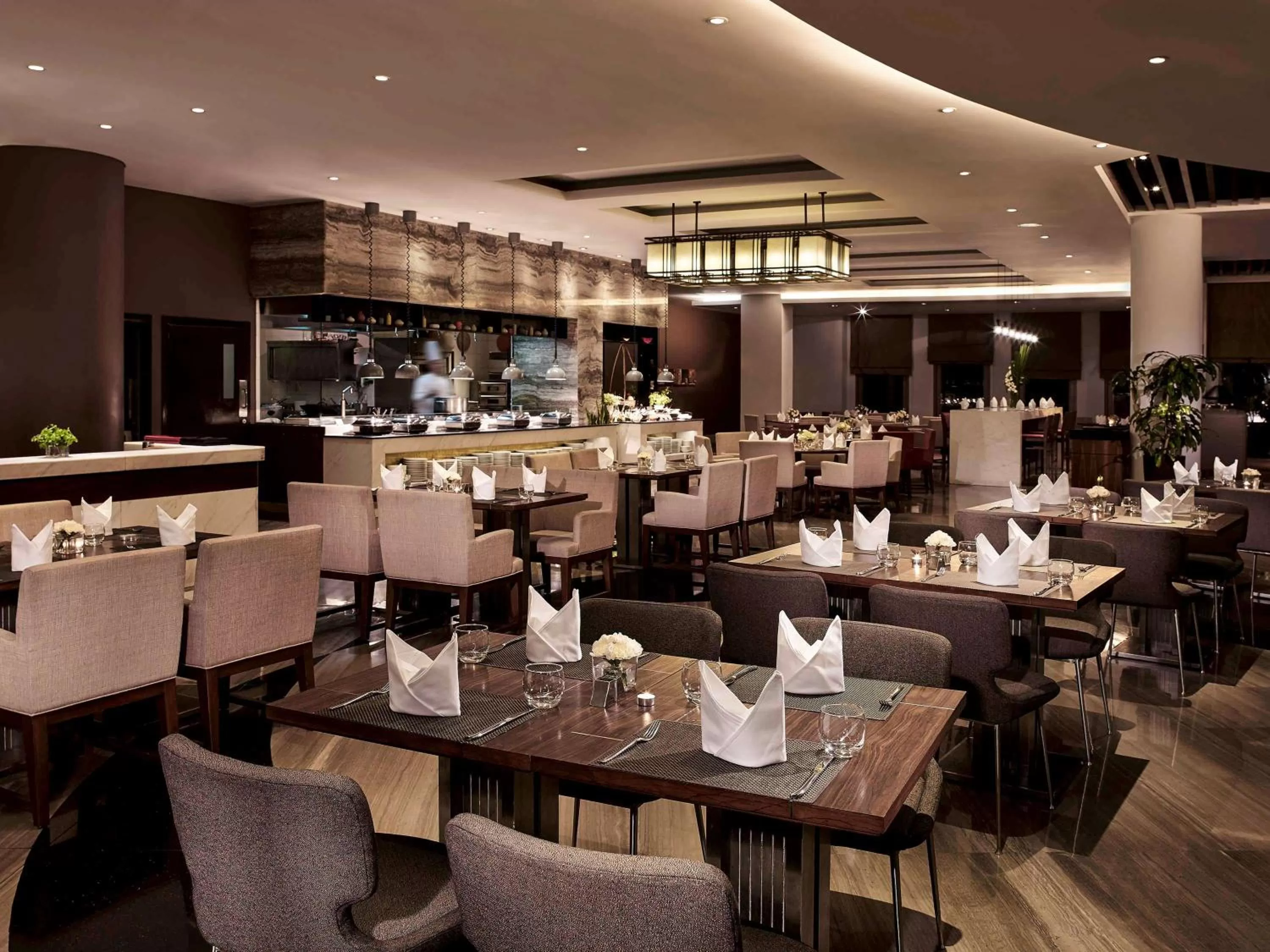 Restaurant/places to eat in Pullman Hanoi