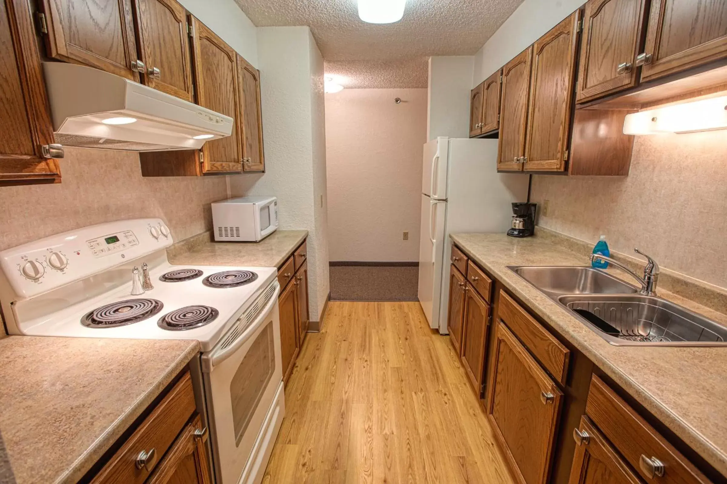 Kitchen or kitchenette, Kitchen/Kitchenette in Wedgewood Resort