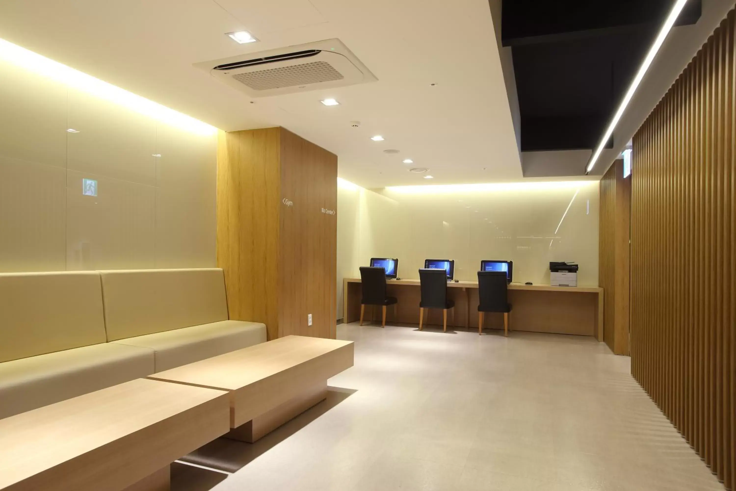 Business facilities in Hotel PJ Myeongdong