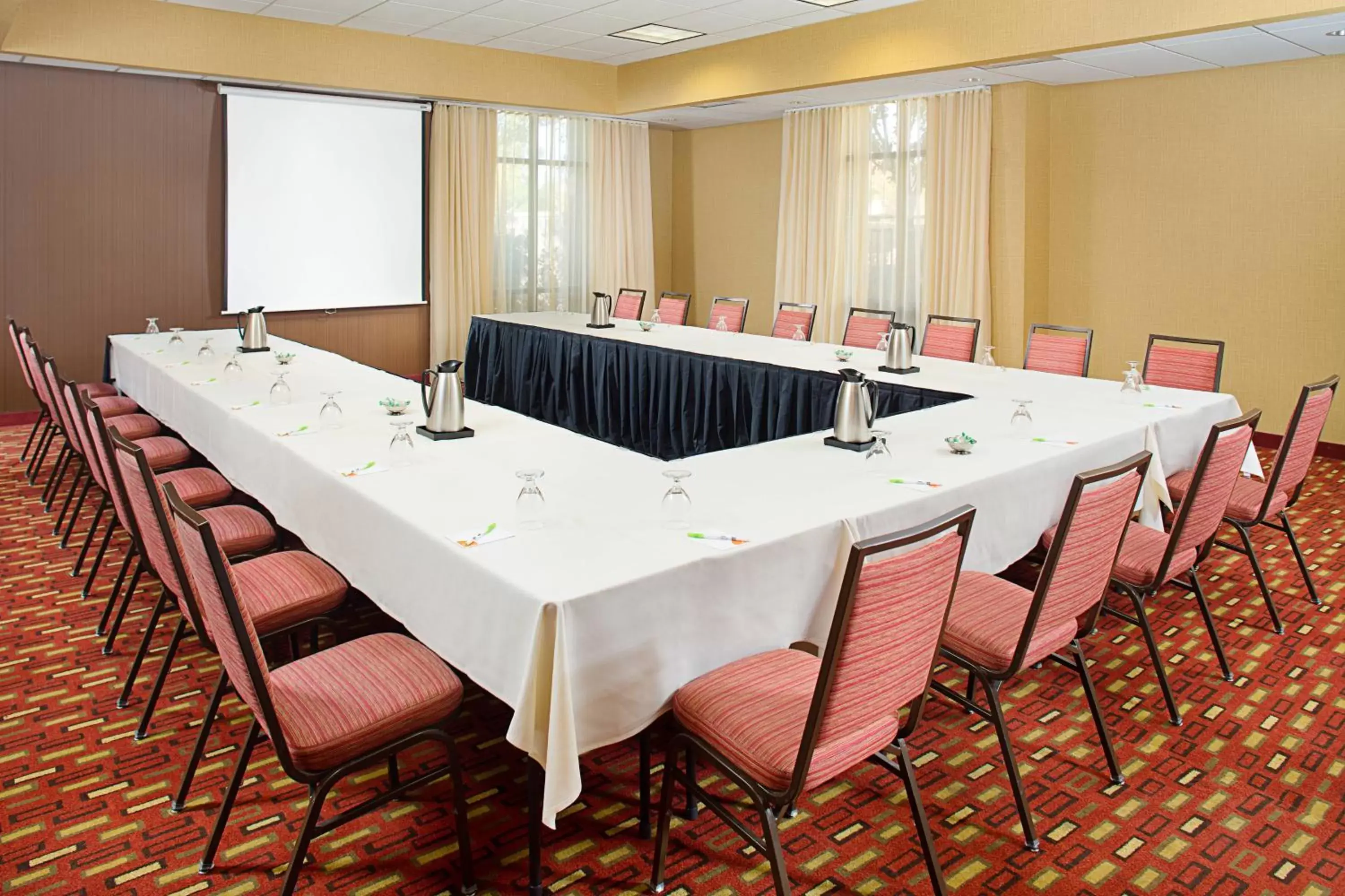 Meeting/conference room in Courtyard by Marriott Sacramento Midtown