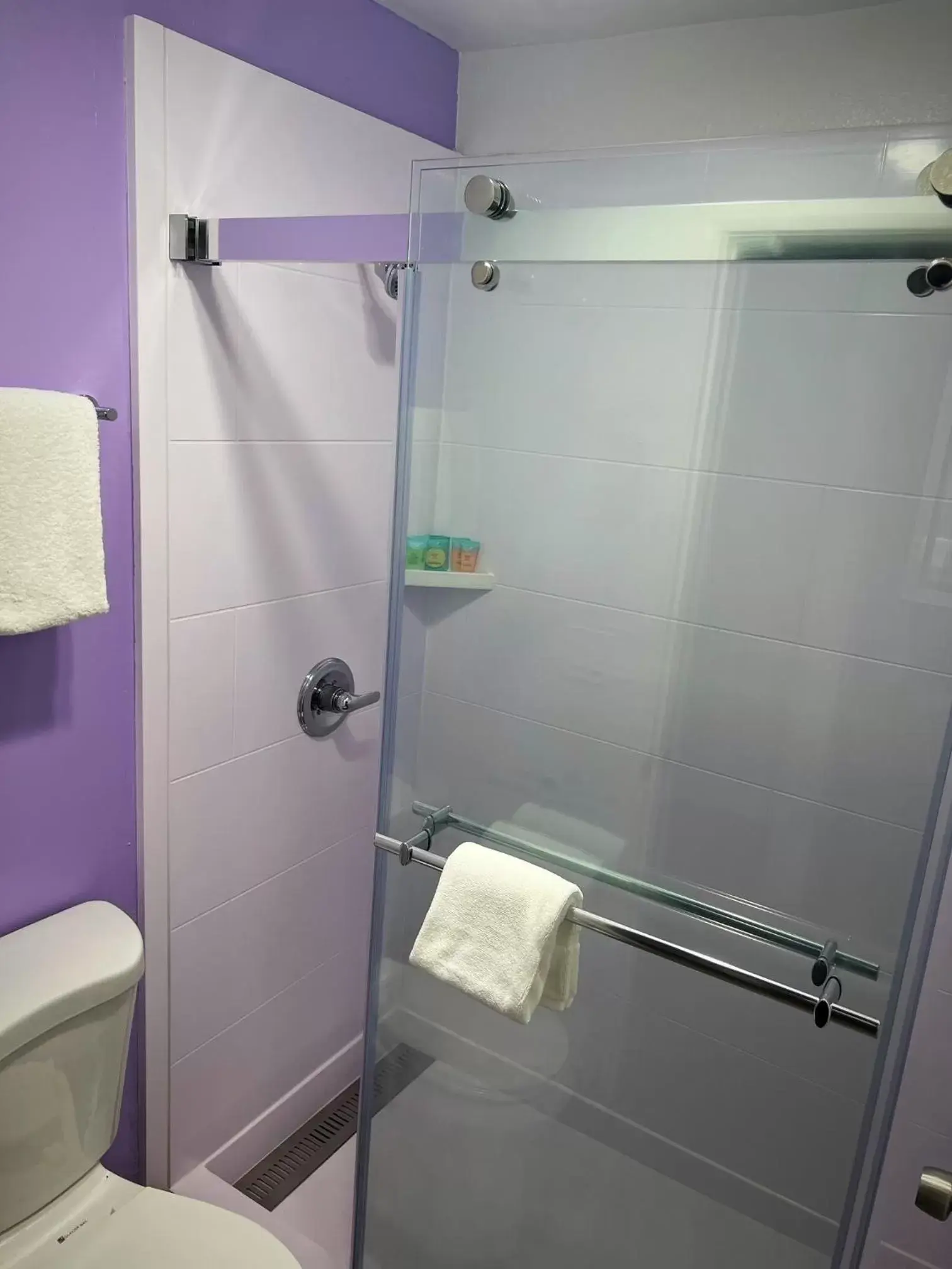 Shower, Bathroom in The Aqua Pacific Hotel