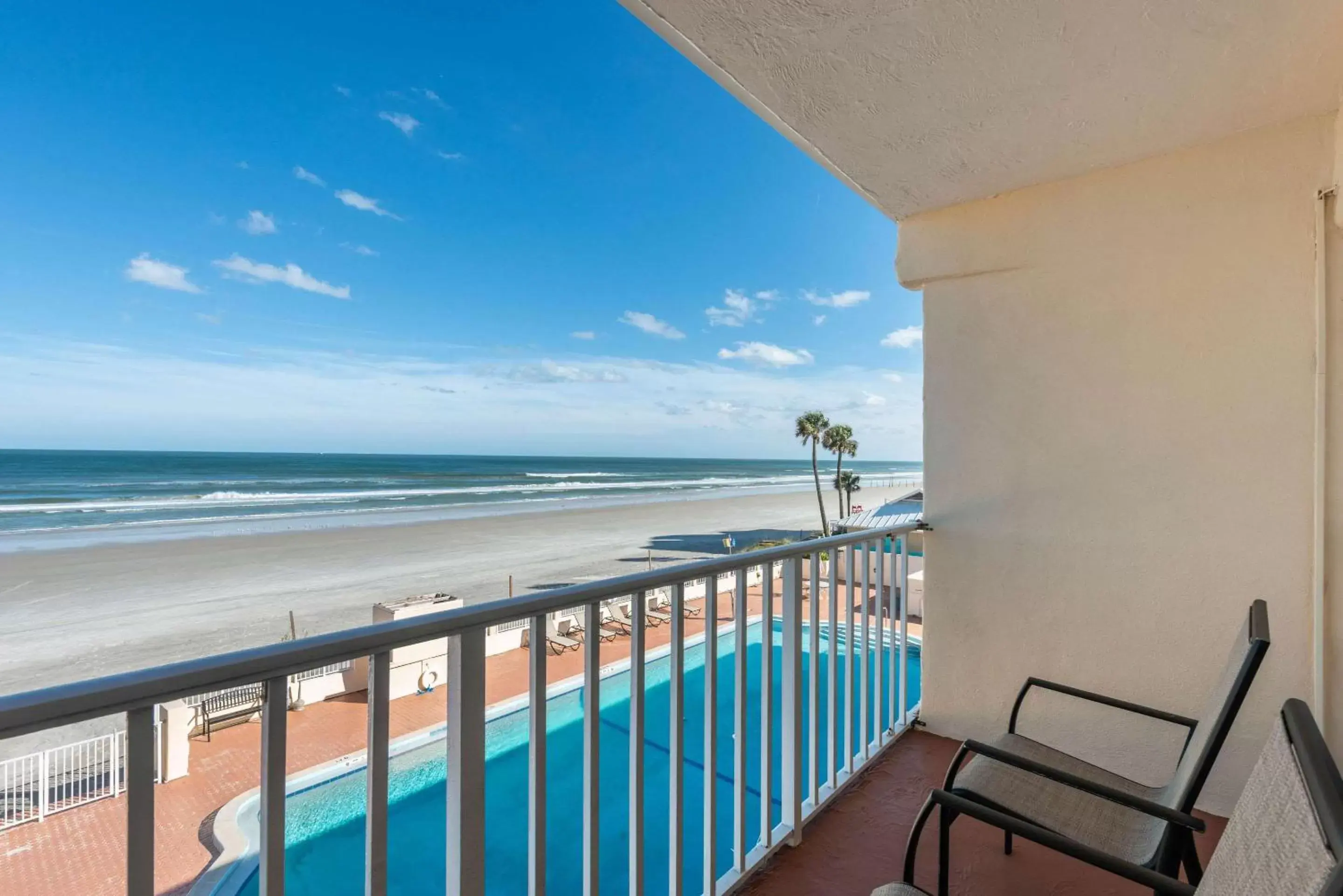 Photo of the whole room, Pool View in Quality Inn Daytona Beach Oceanfront