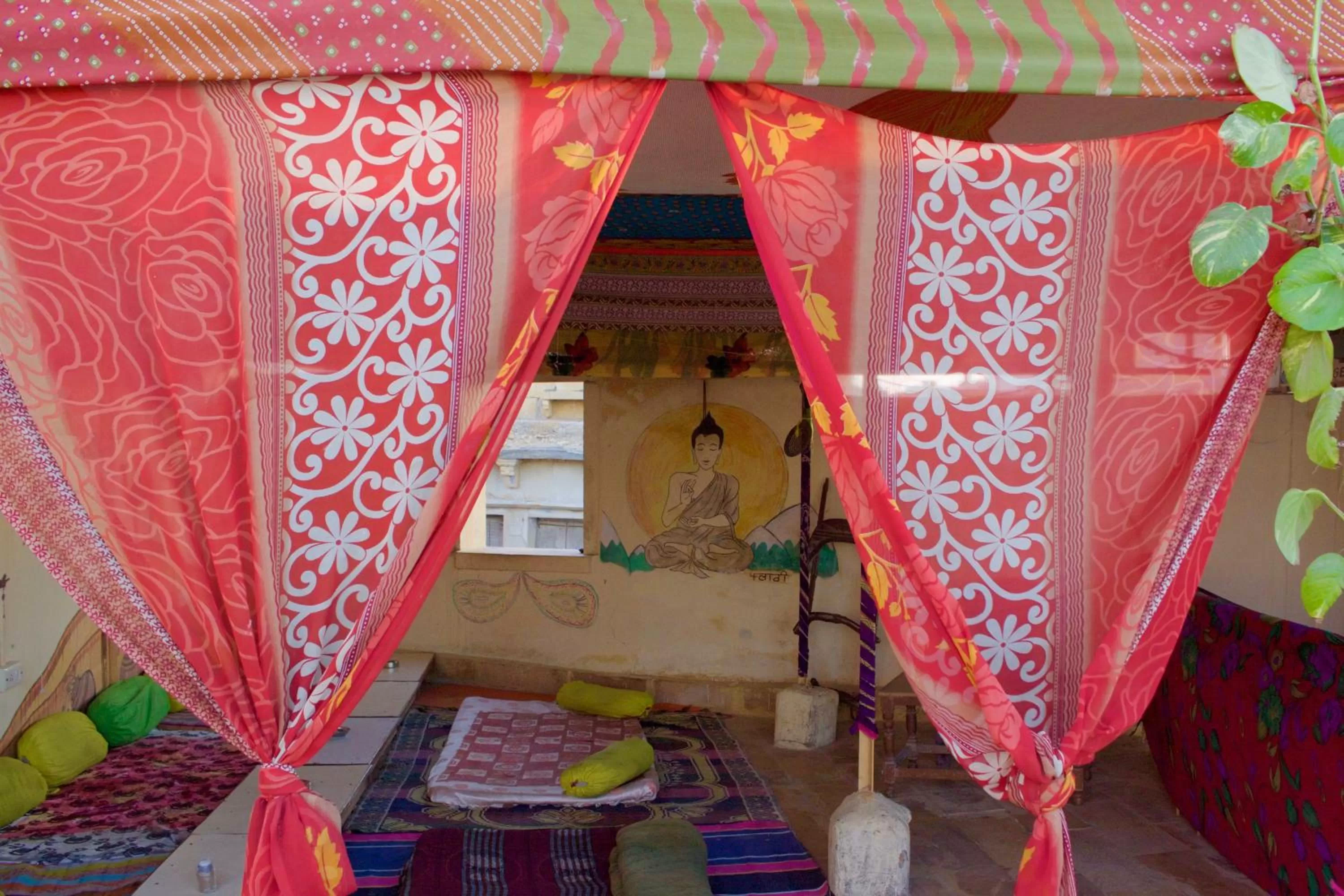 Patio in Hotel Desert