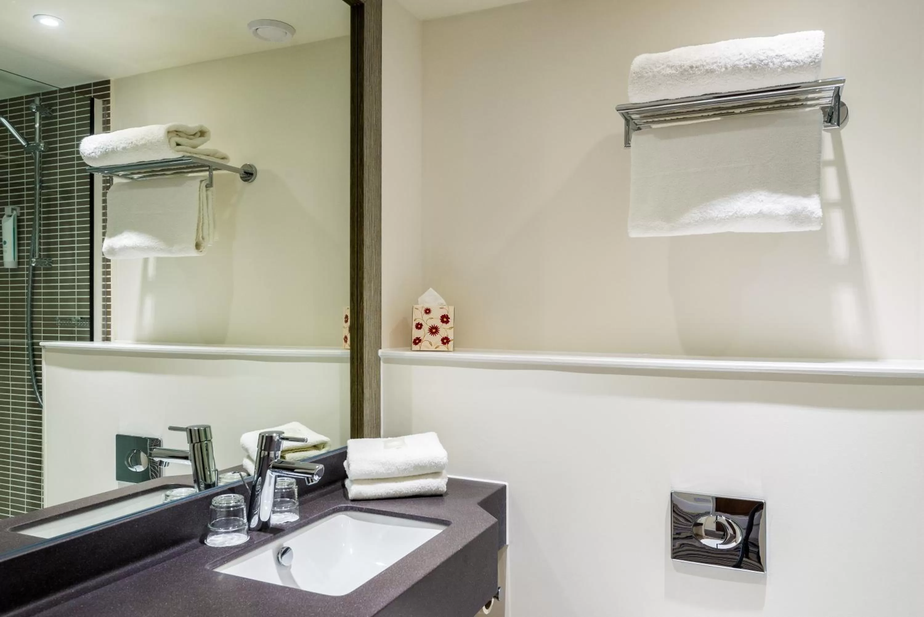 Bathroom in Holiday Inn Rugby-Northampton M1 Jct18 by IHG