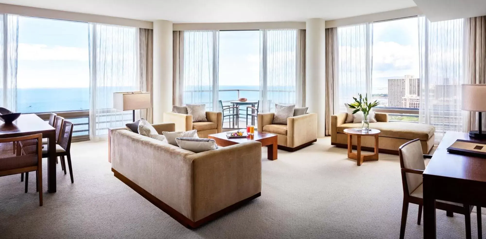 Living room, Seating Area in Trump International Hotel Waikiki