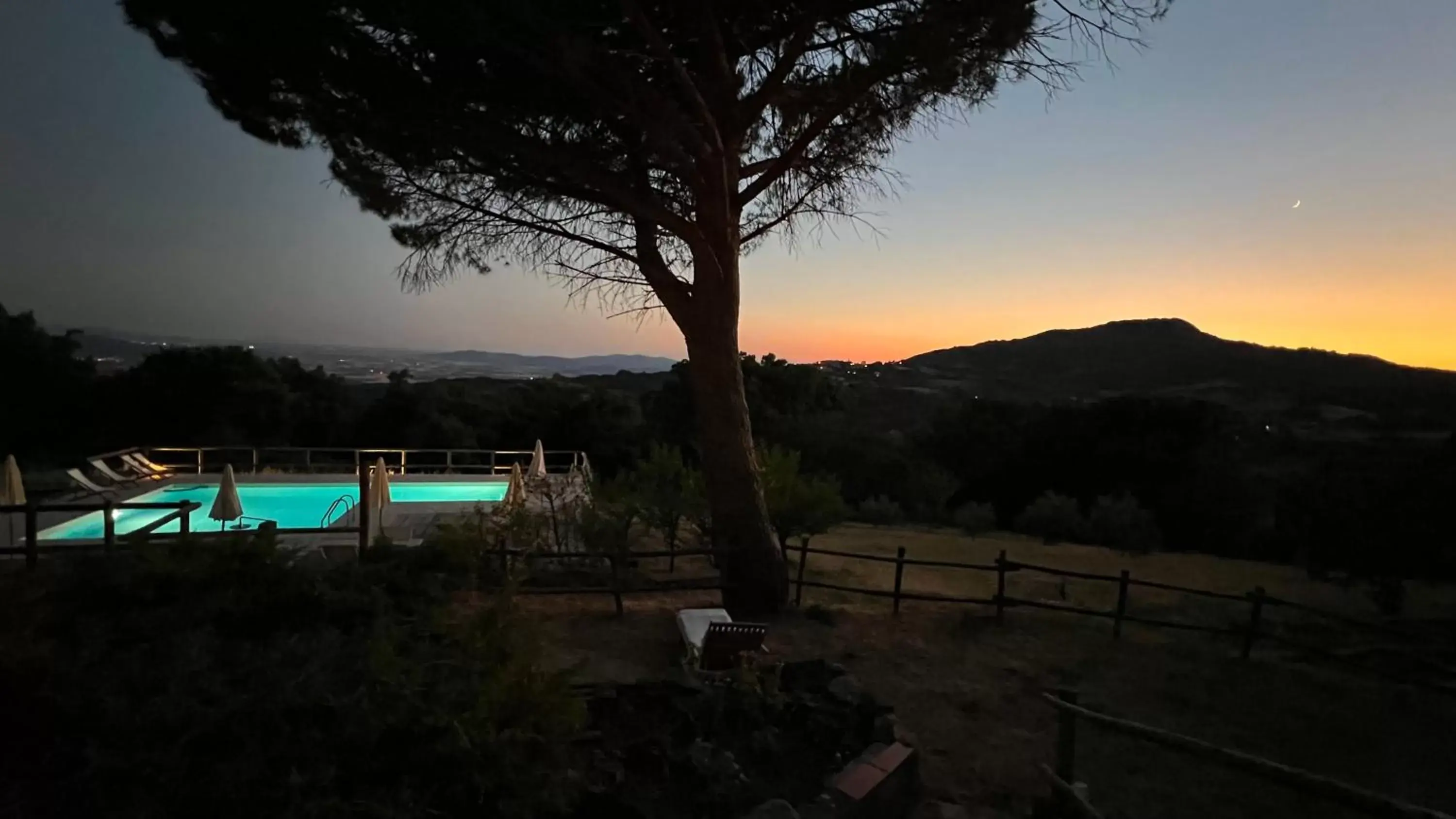 Swimming Pool in B&B Podere Camaiano