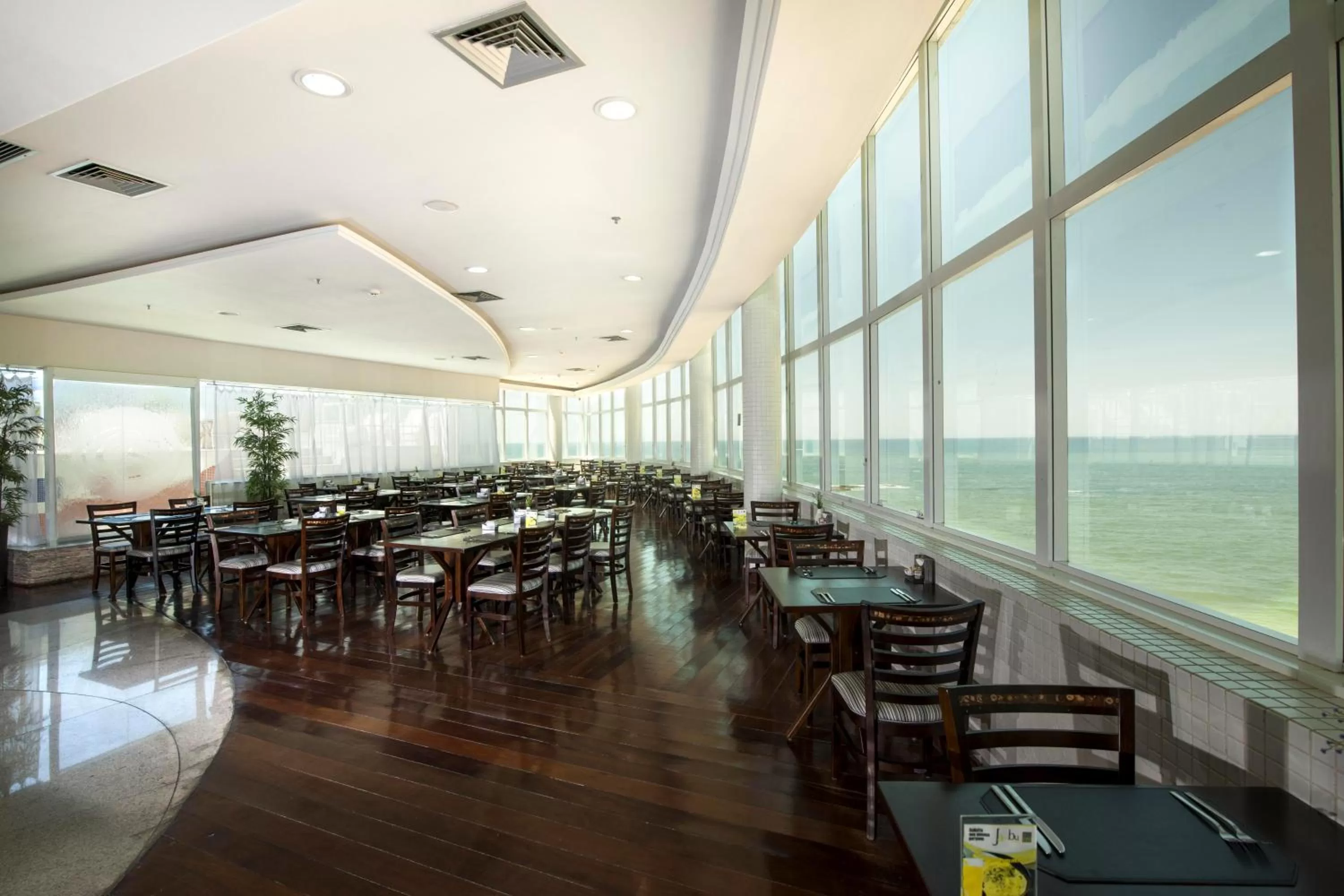 Restaurant/places to eat in Comfort Suites Macaé