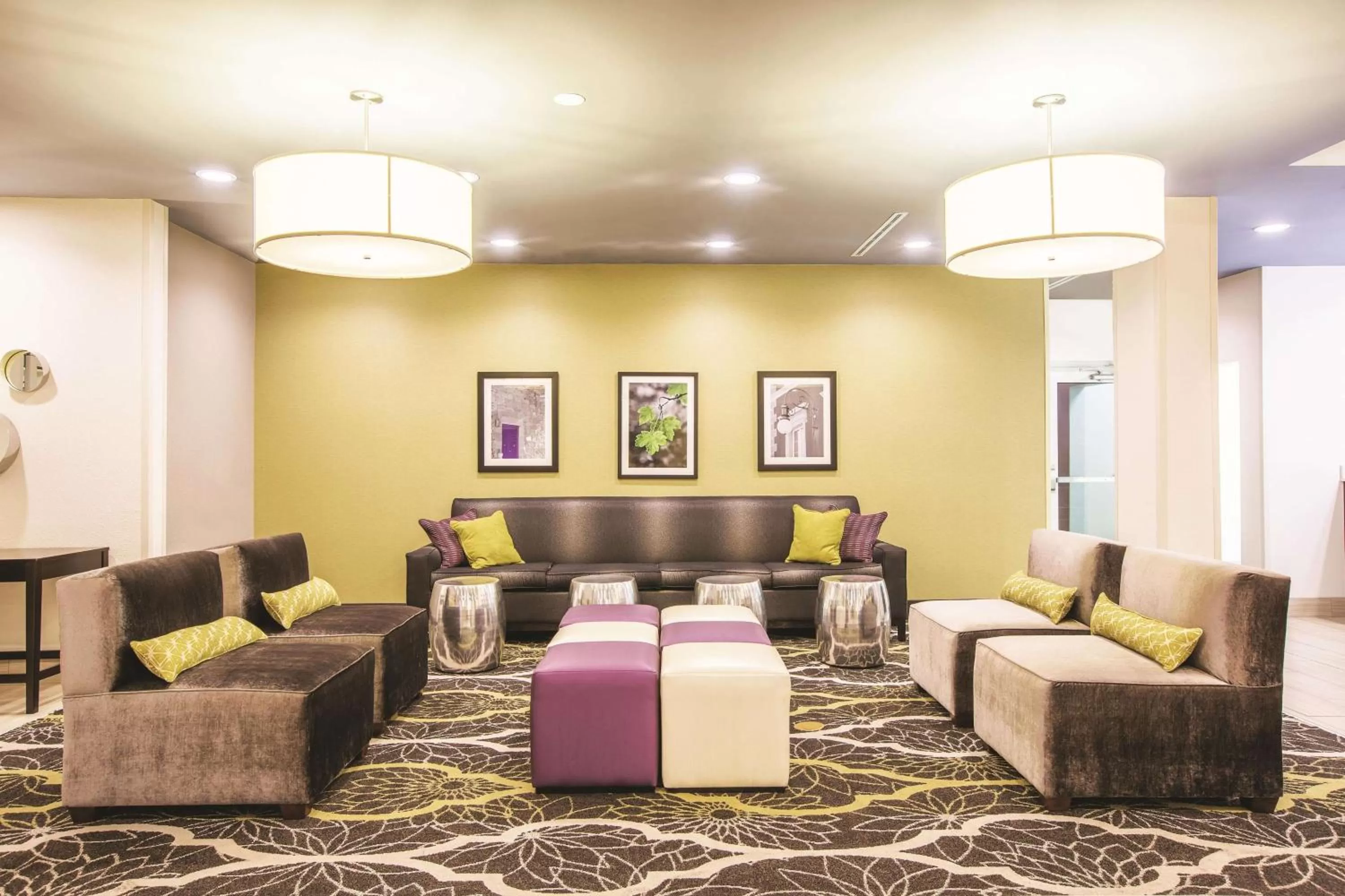Lobby or reception in La Quinta by Wyndham Hattiesburg - I-59