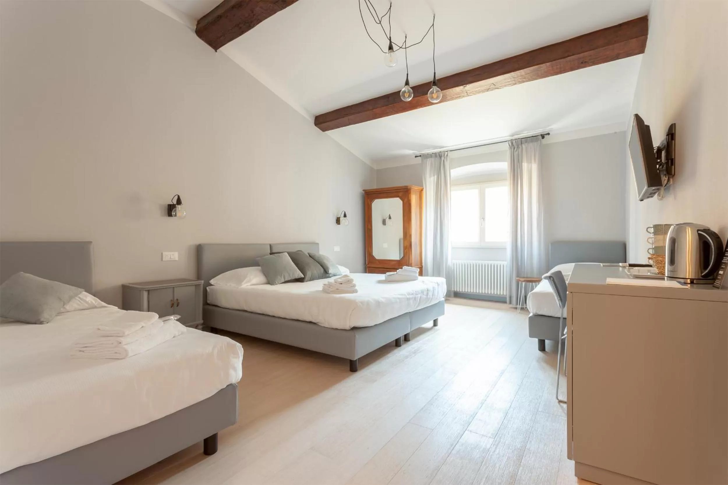 Photo of the whole room, Bed in Santo Spirito Venti