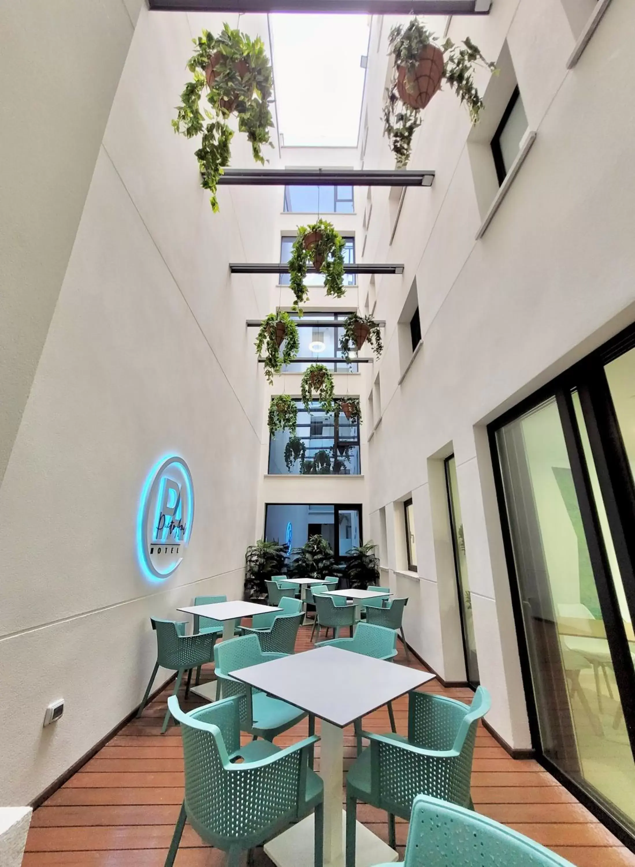Balcony/Terrace, Restaurant/Places to Eat in Puerto Azul