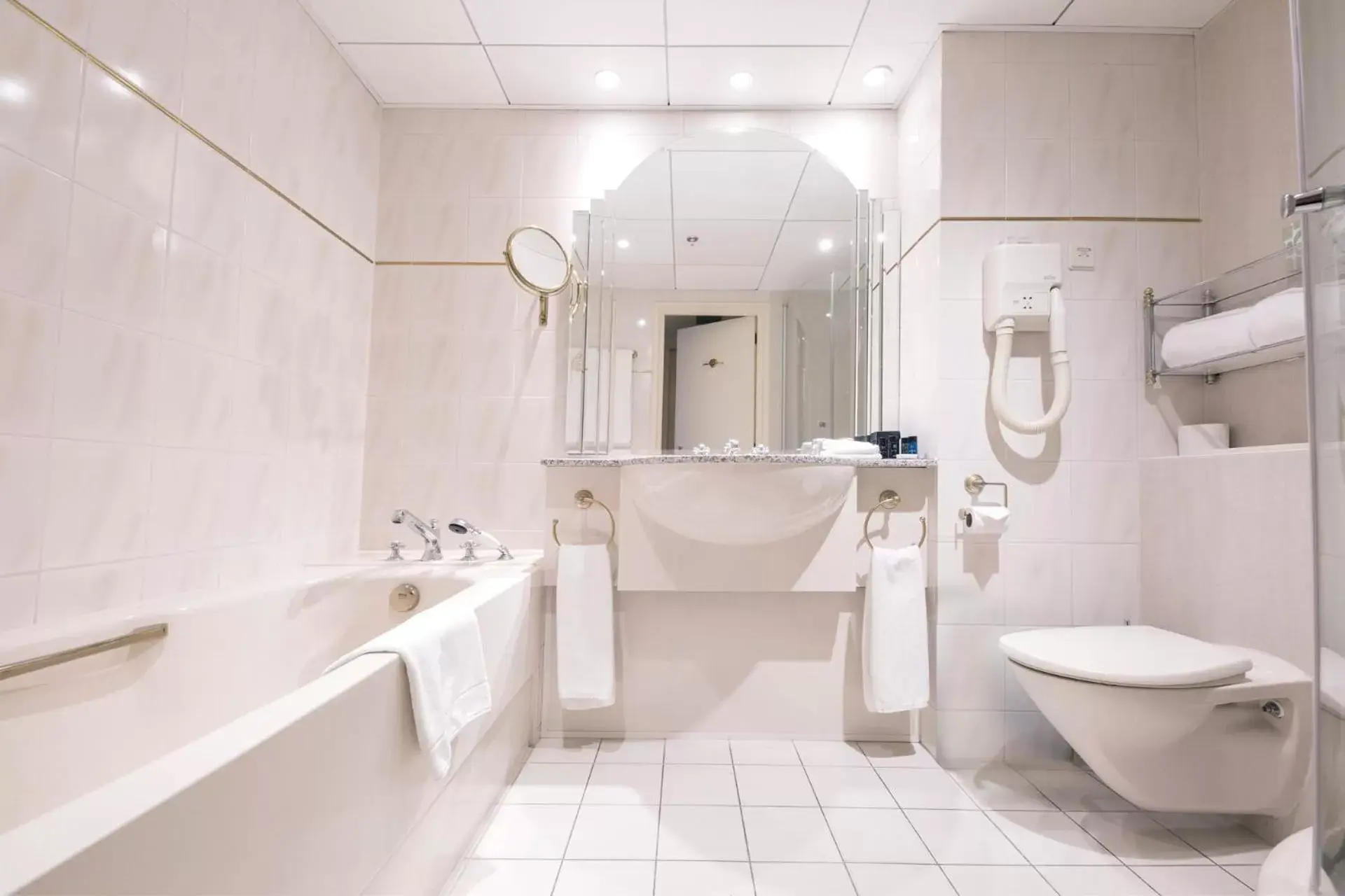 Toilet, Bathroom in Grand Hotel Huis ter Duin