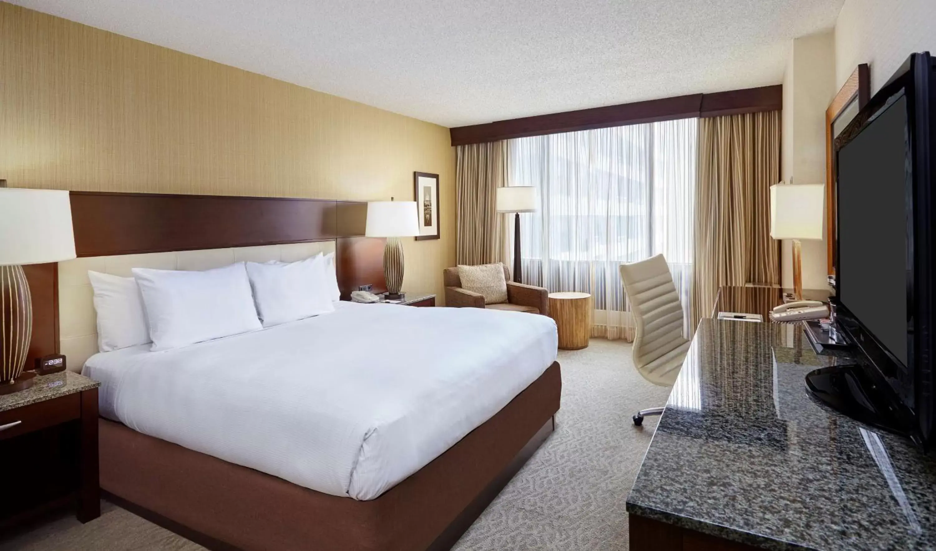 Bed in DoubleTree by Hilton Washington DC – Crystal City
