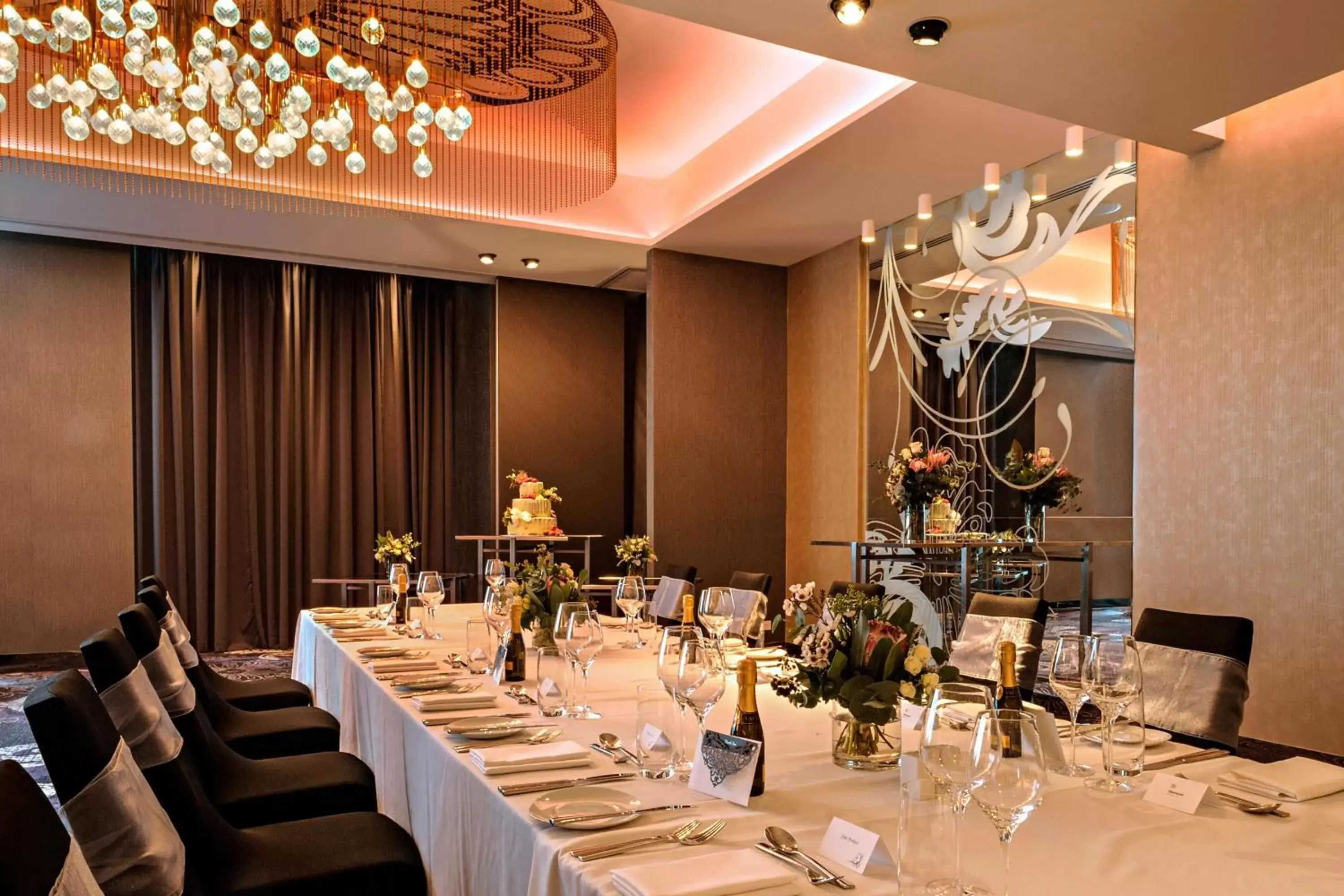 Banquet/Function facilities, Restaurant/Places to Eat in Sheraton Melbourne Hotel