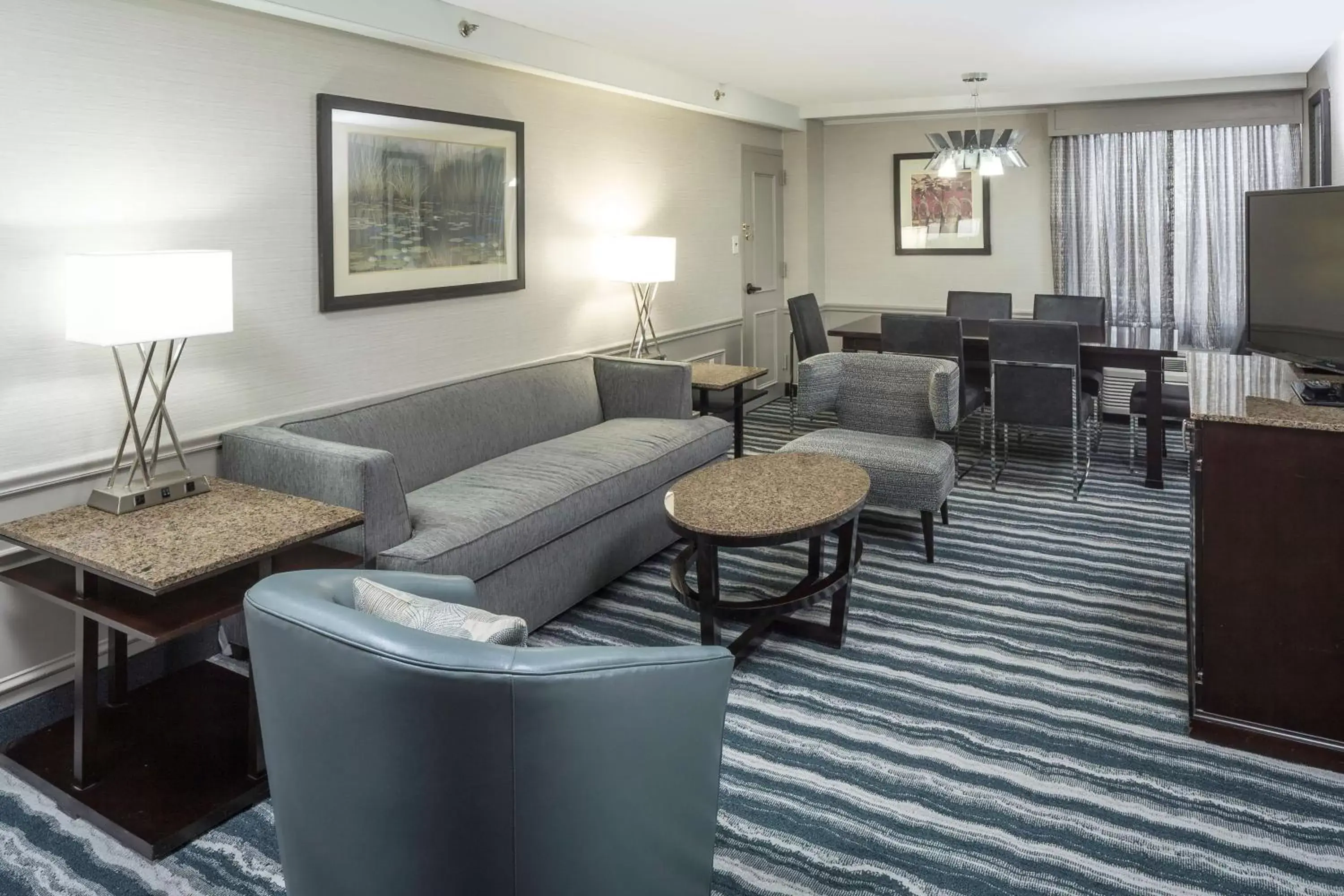 Living room, Seating Area in DoubleTree by Hilton Hotel Wilmington
