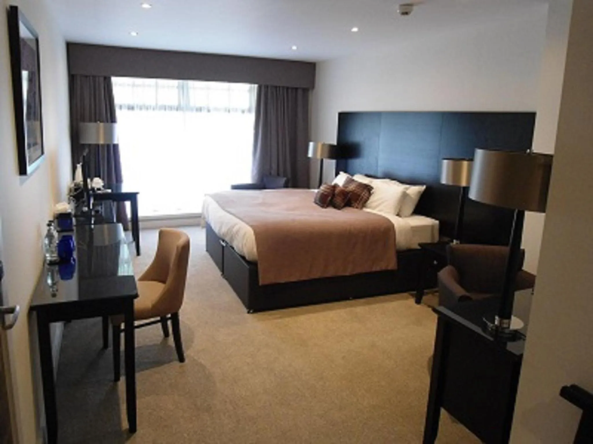 Bedroom, Bed in Links Hotel