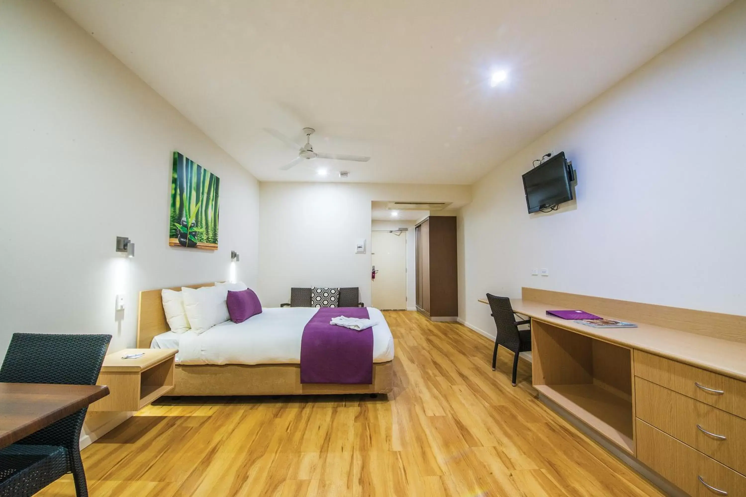 Bedroom in Club Tropical Resort Darwin