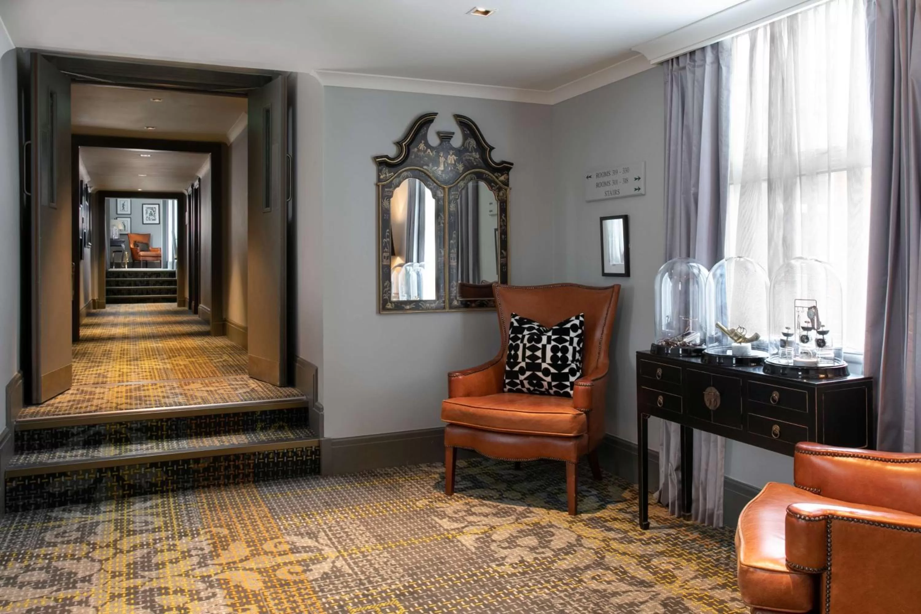 Lobby or reception in Holmes Hotel London