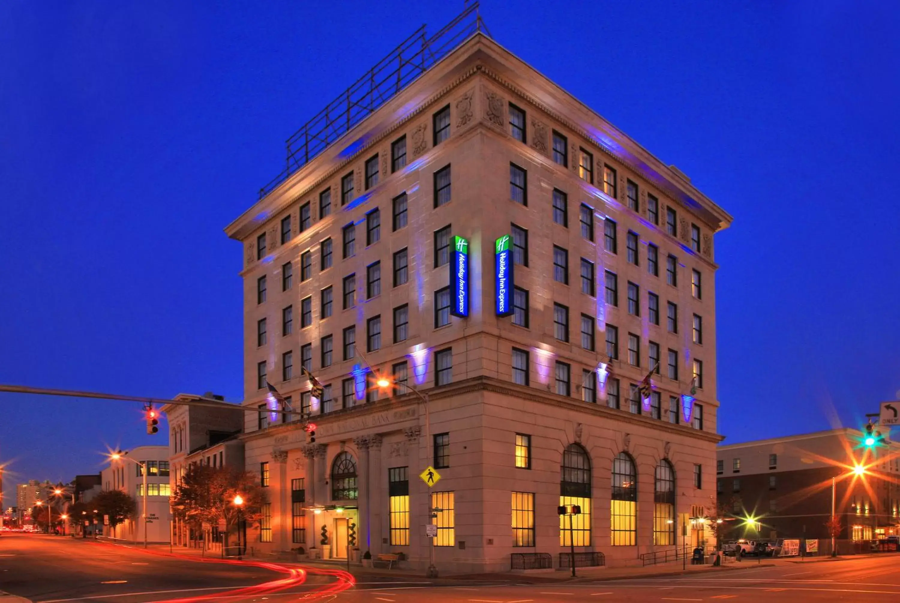 Property Building in Holiday Inn Express Baltimore-Downtown, an IHG Hotel