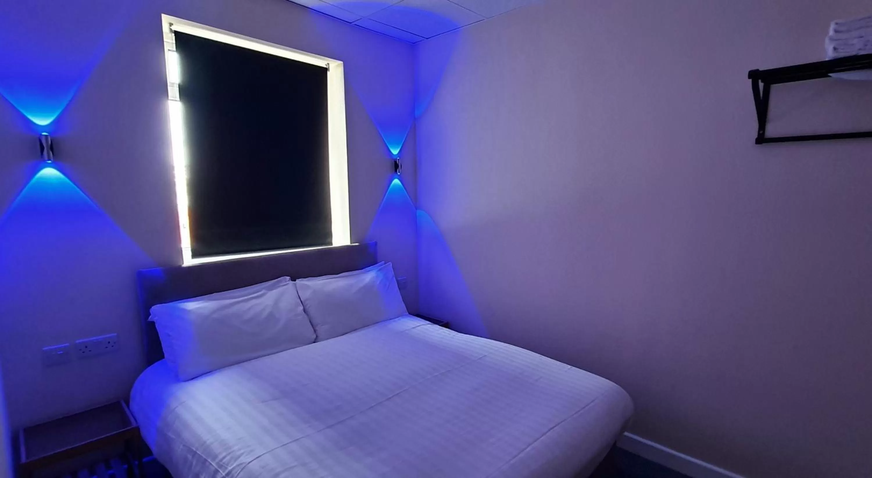 Bed in Charlton Aparthotel