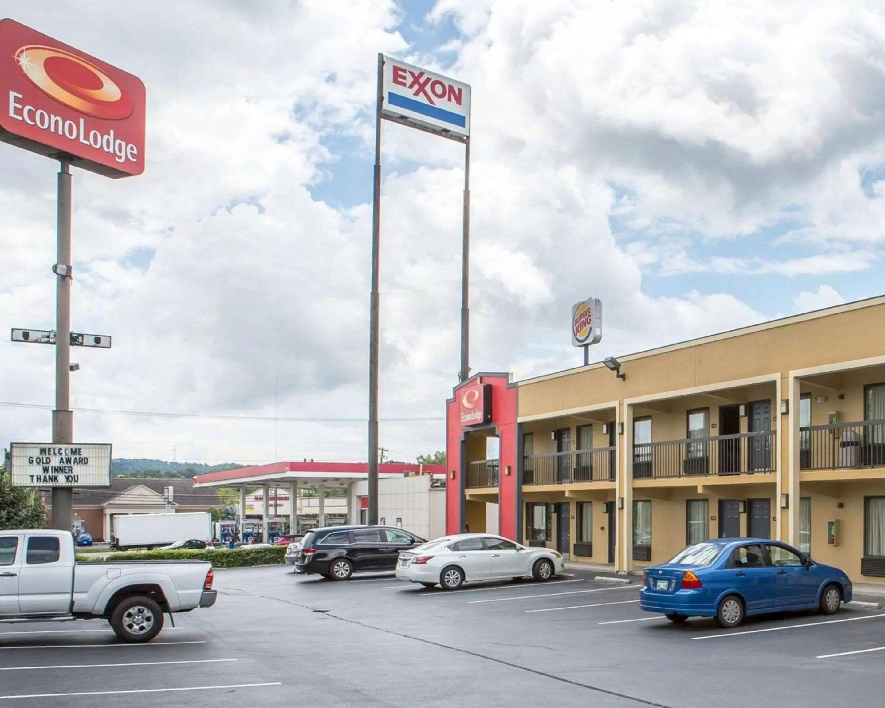 Property Building in Econo Lodge North Knoxville